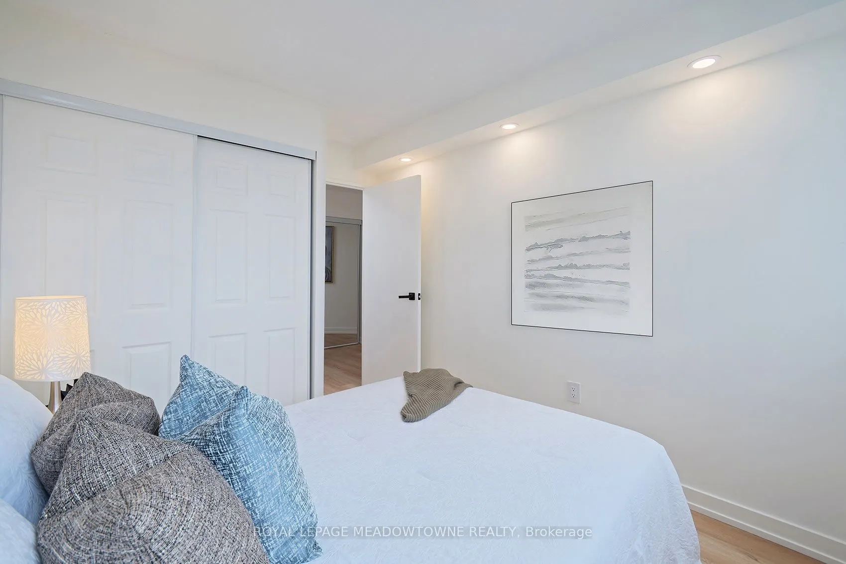 2301 Derry Road W ##806