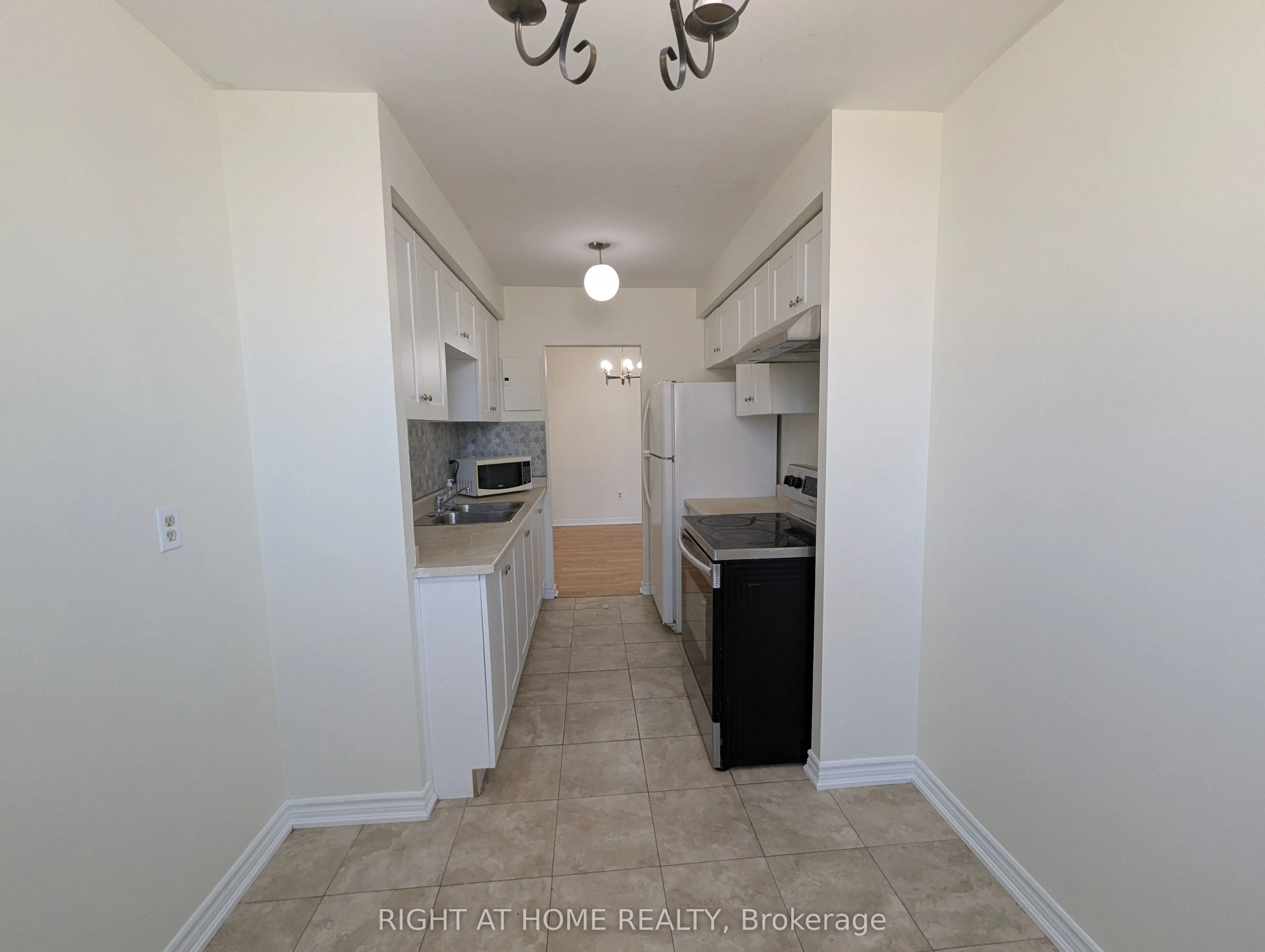1615 Bloor Street N #708