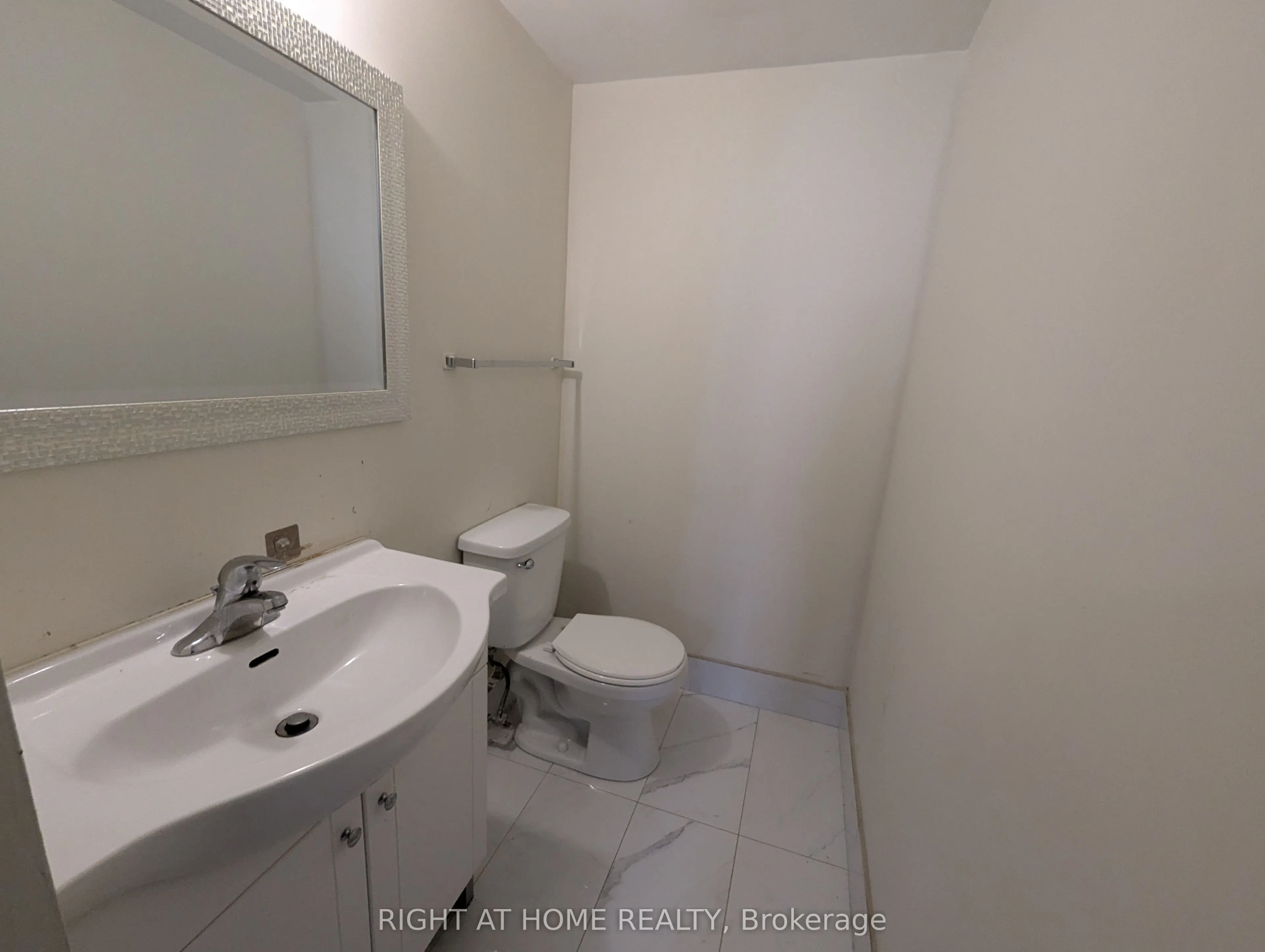 1615 Bloor Street N #708