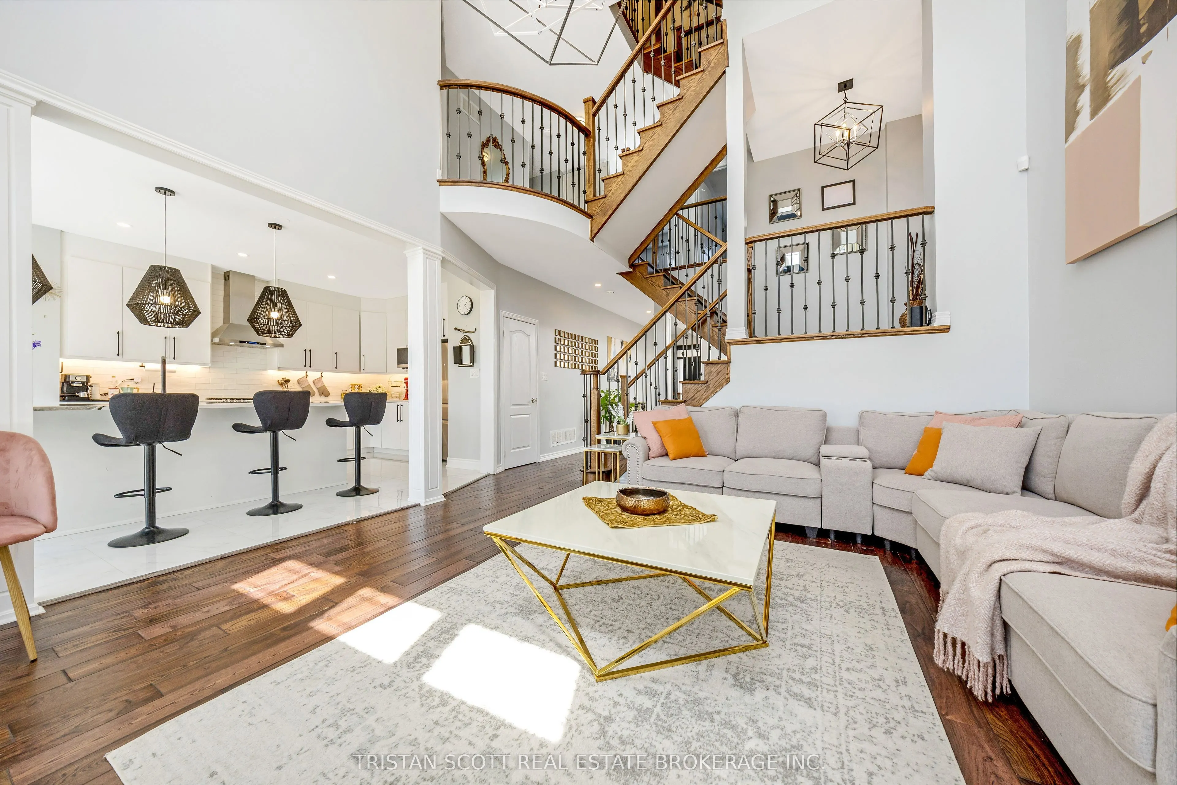 606 Nairn Circle
