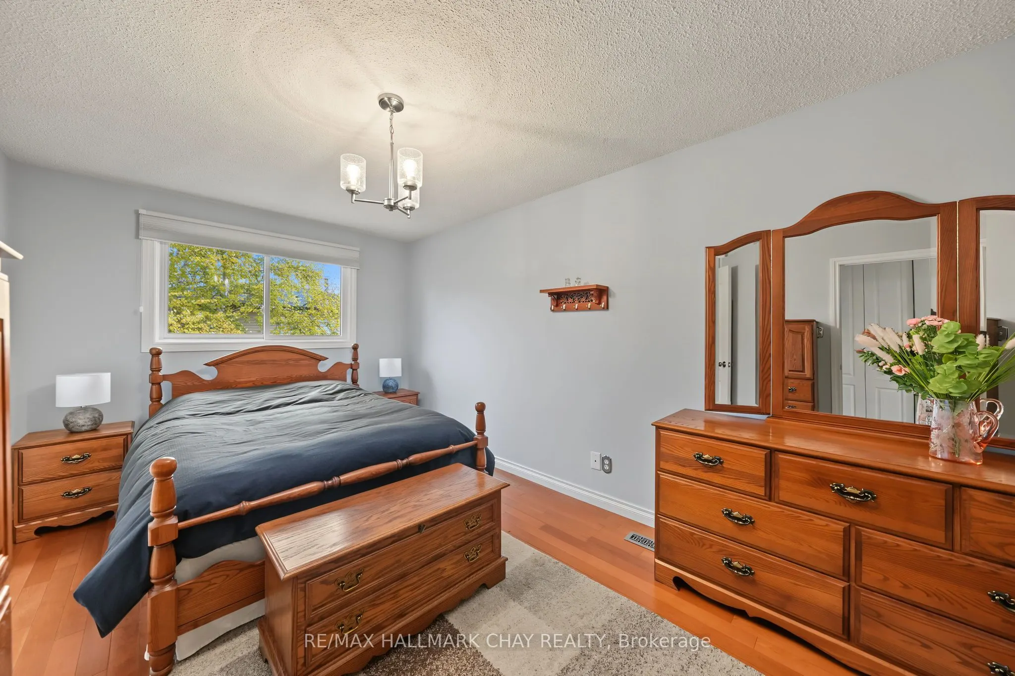 57 Newbridge Crescent