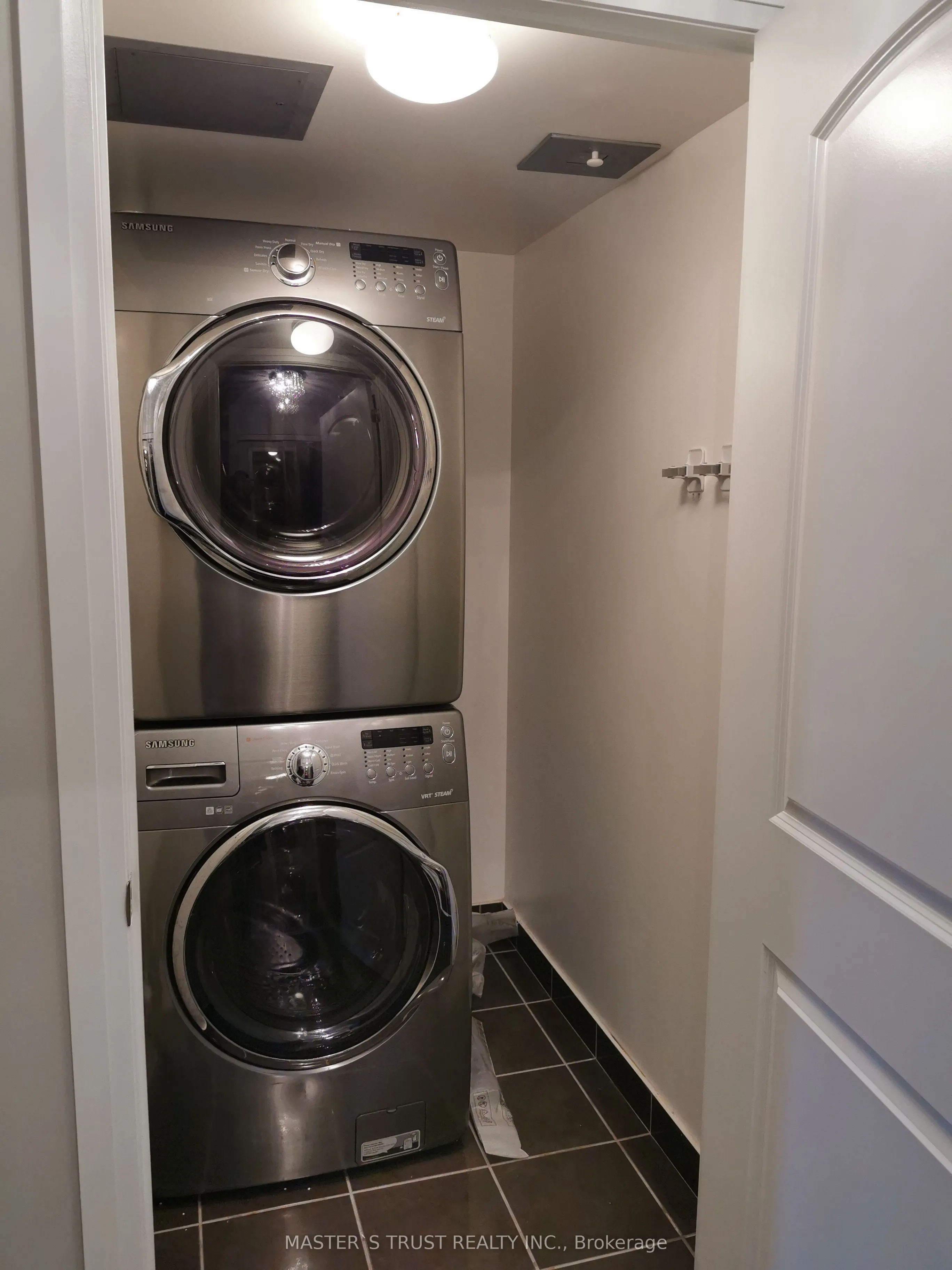 1060 Sheppard Avenue W #807