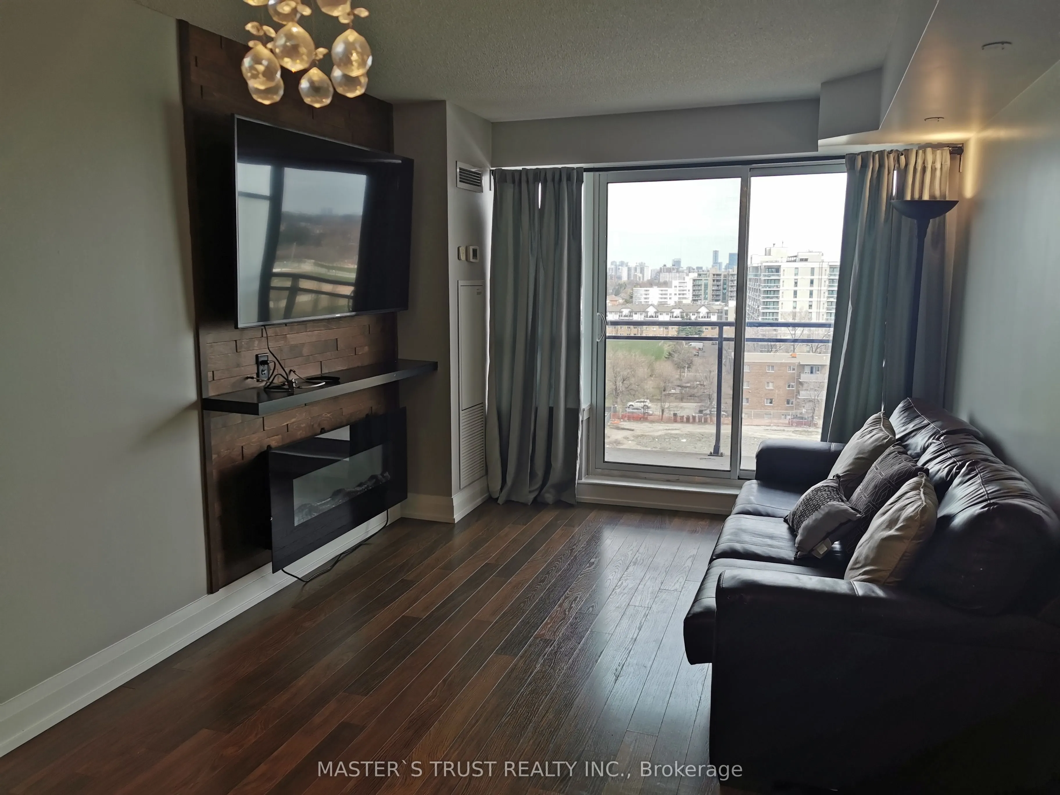 1060 Sheppard Avenue W #807