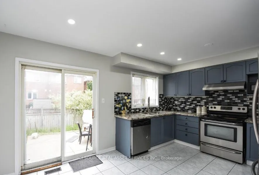 3141 Turbine Crescent #Main & Upper Floors