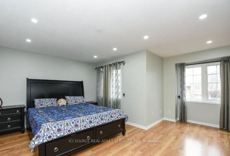 3141 Turbine Crescent #Main & Upper Floors