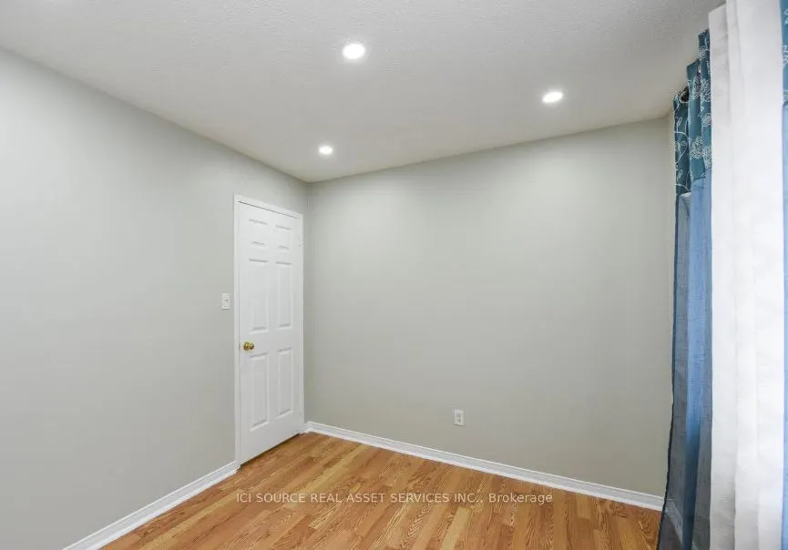 3141 Turbine Crescent #Main & Upper Floors