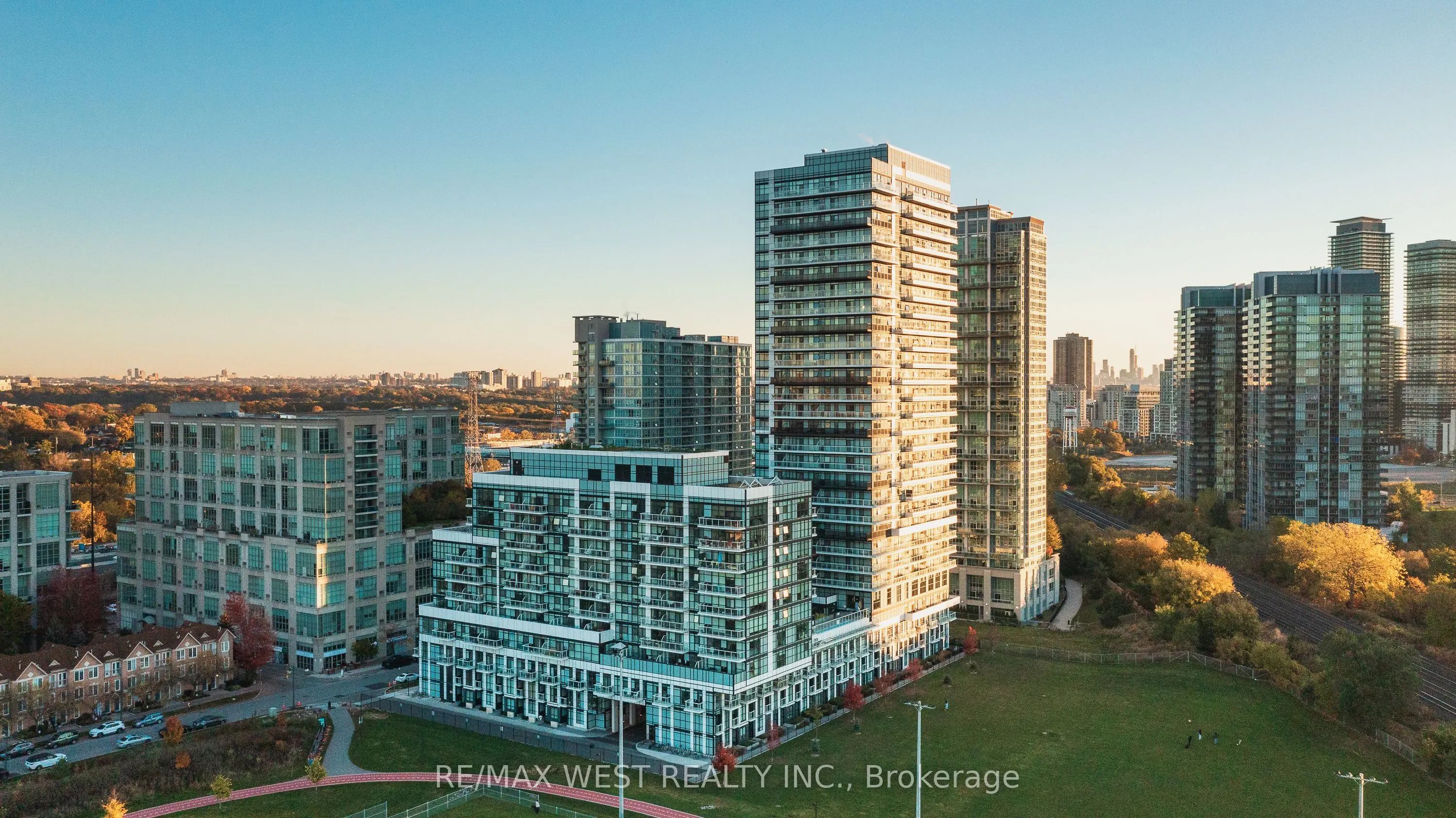251 Manitoba Street #706