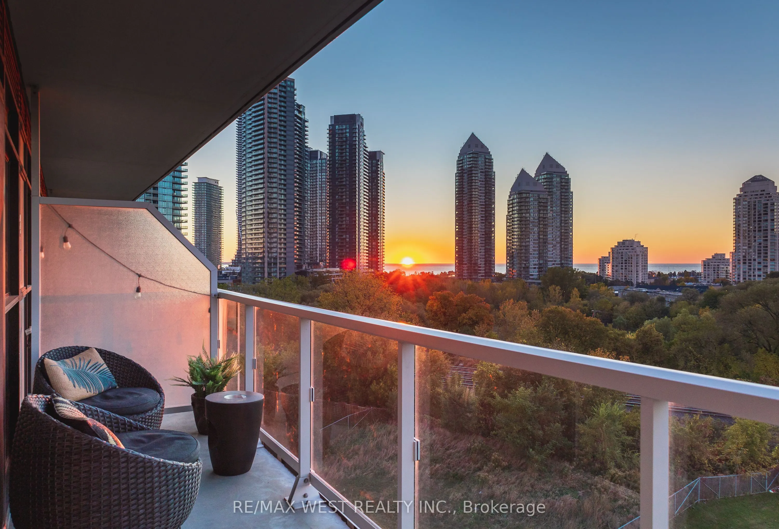 251 Manitoba Street #706