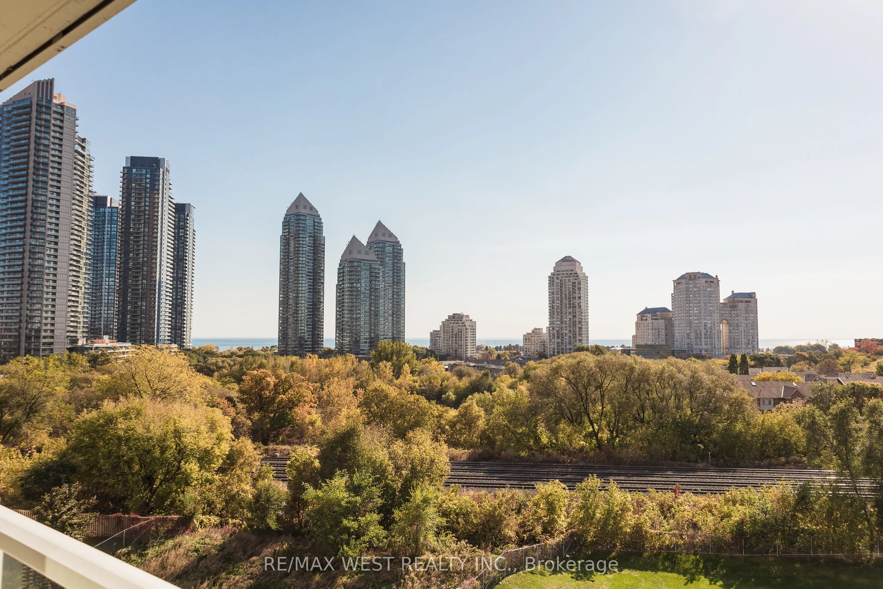 251 Manitoba Street #706