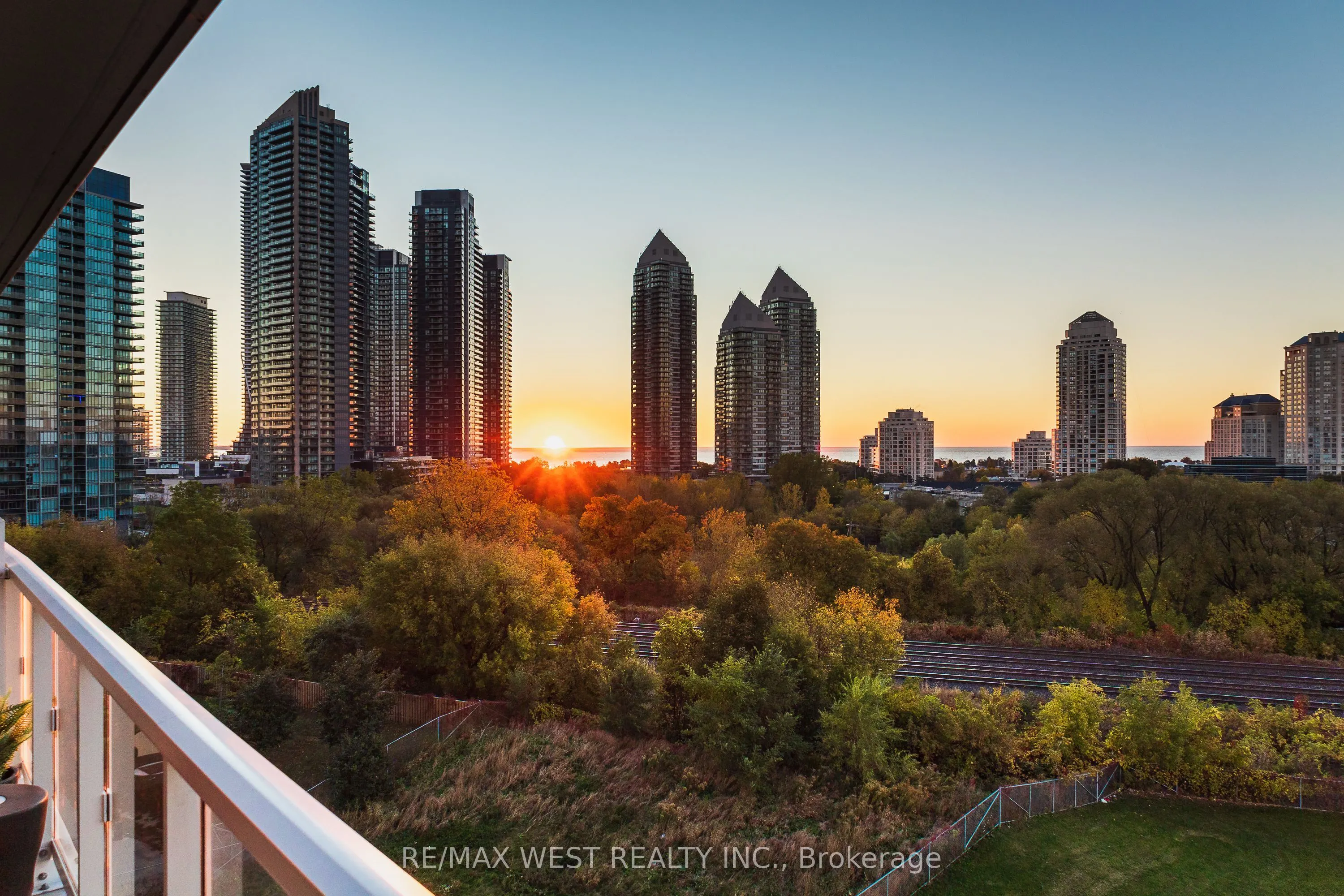 251 Manitoba Street #706