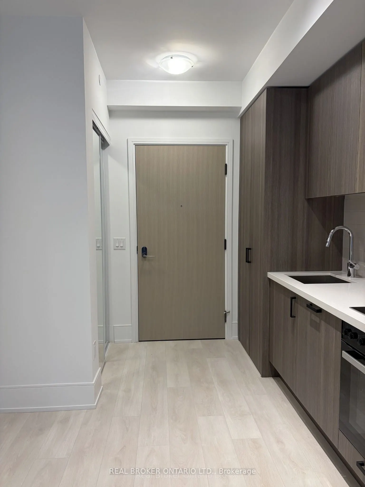 2450 Bloor Street W #306
