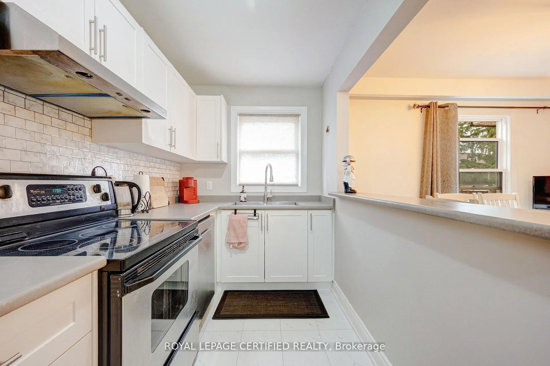 371 Bronte Street S #91
