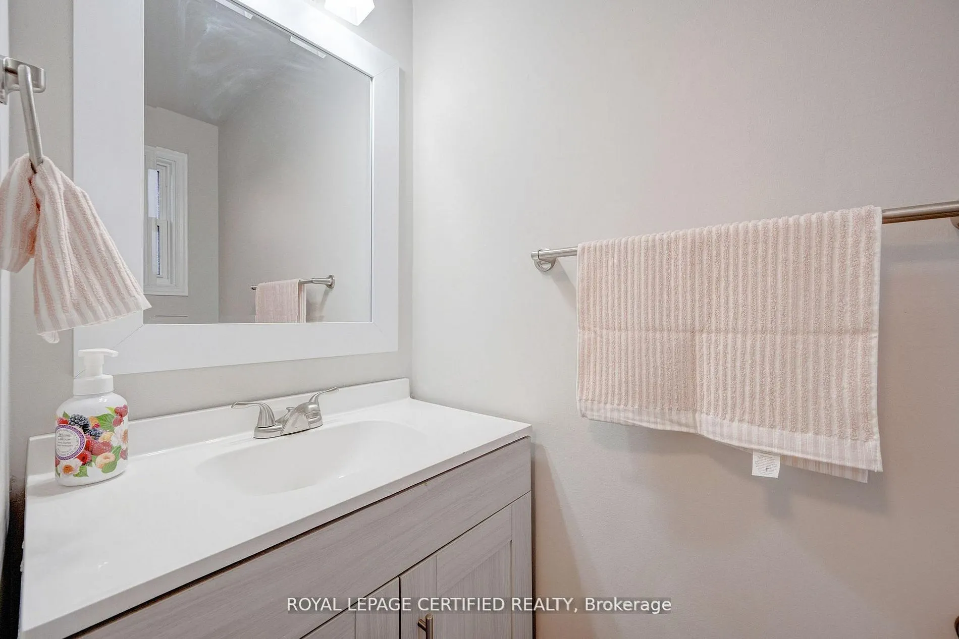 371 Bronte Street S #91