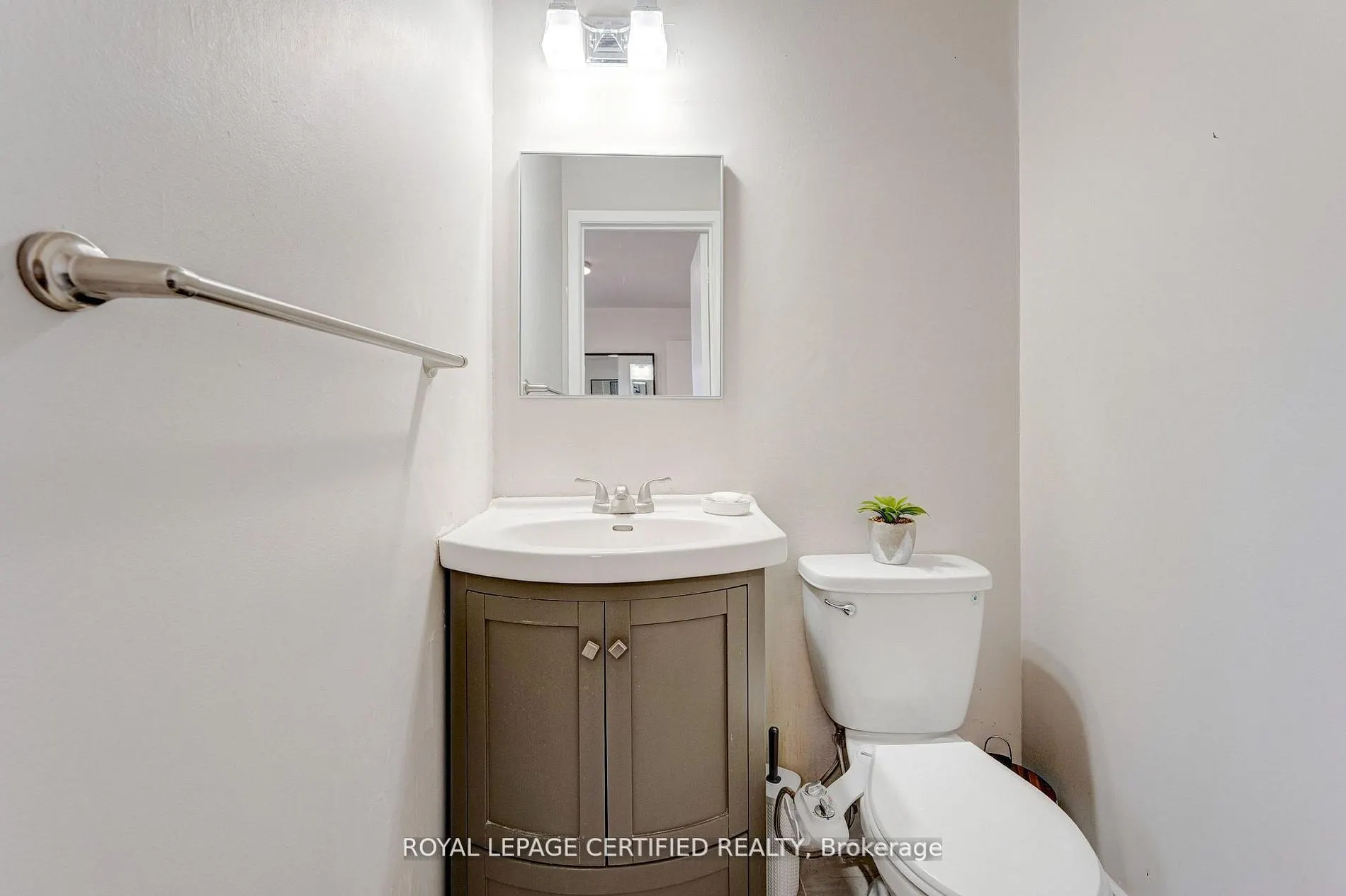 371 Bronte Street S #91