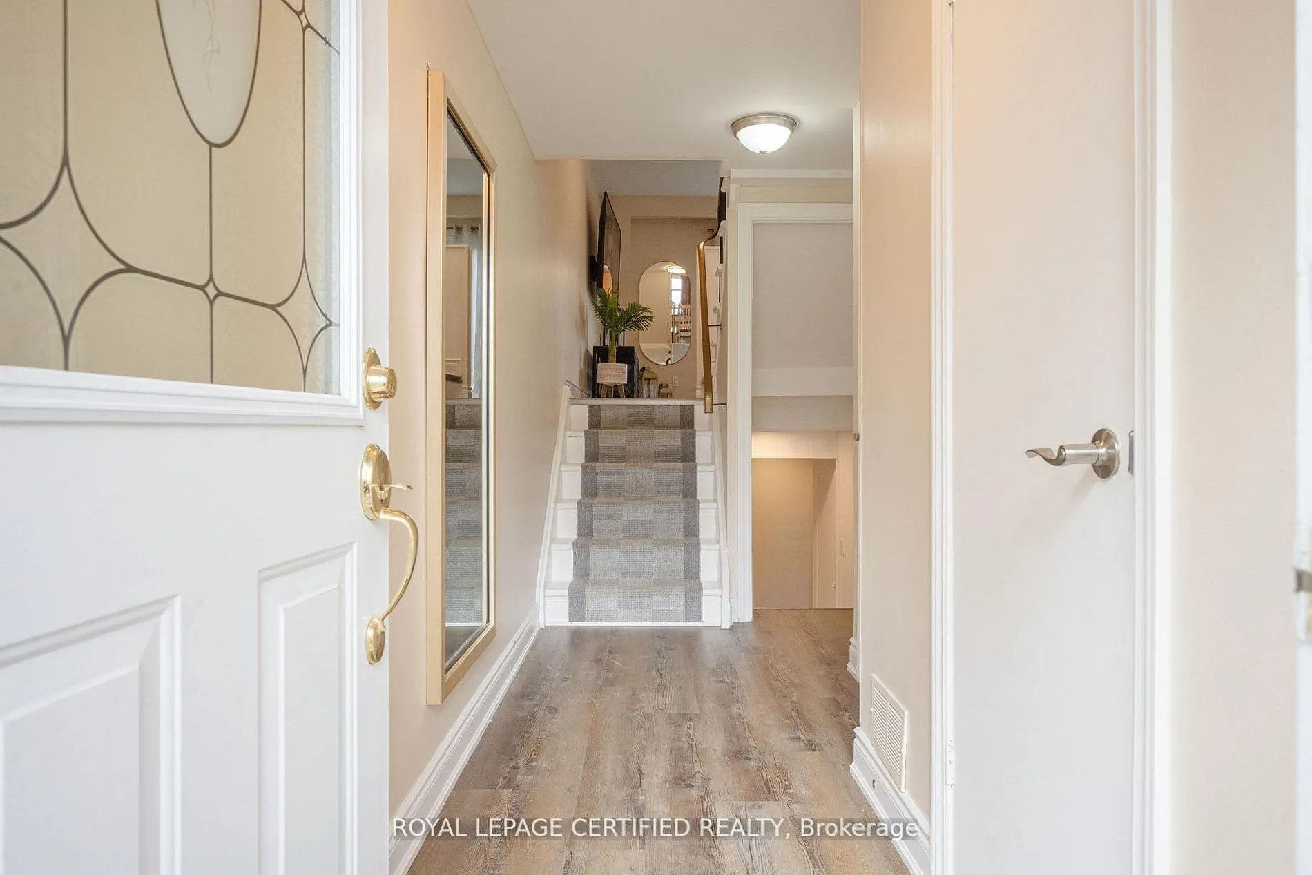 371 Bronte Street S #91