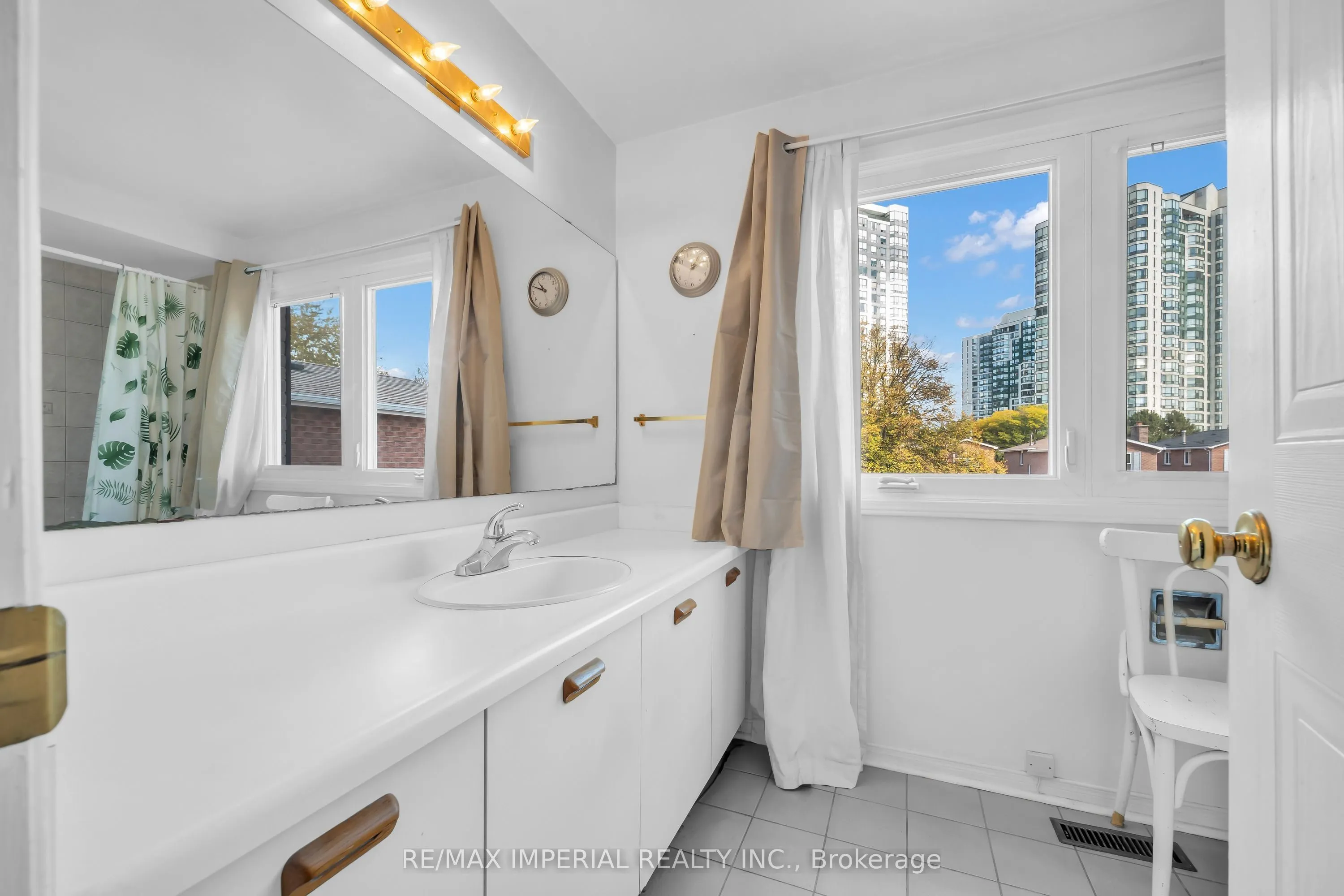 4357 Jenkins Crescent
