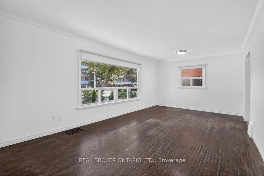 1024 Roosevelt Road