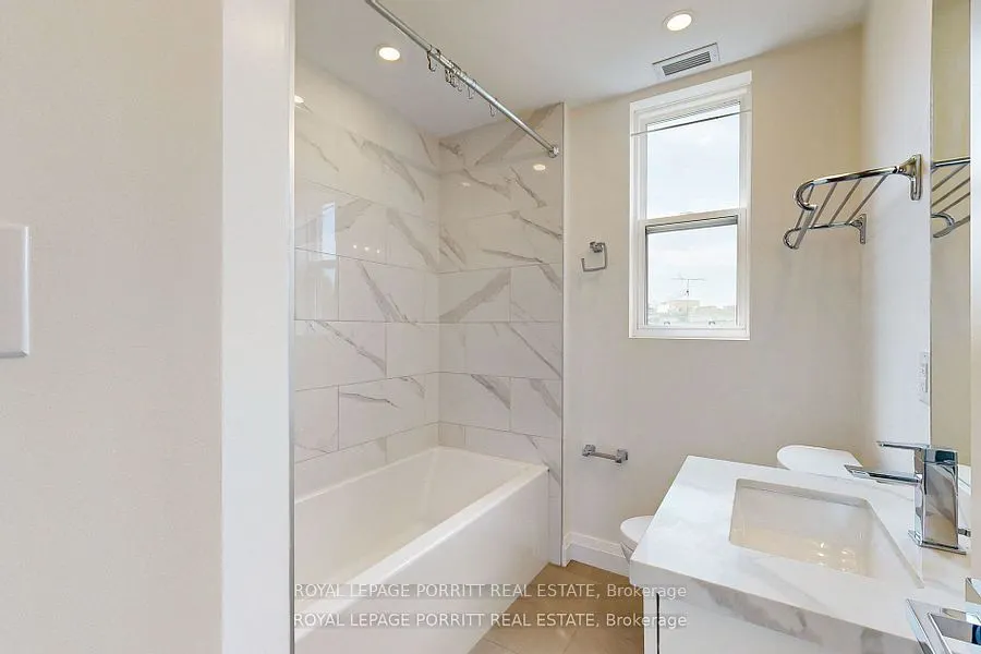 254 Armadale Avenue ##1