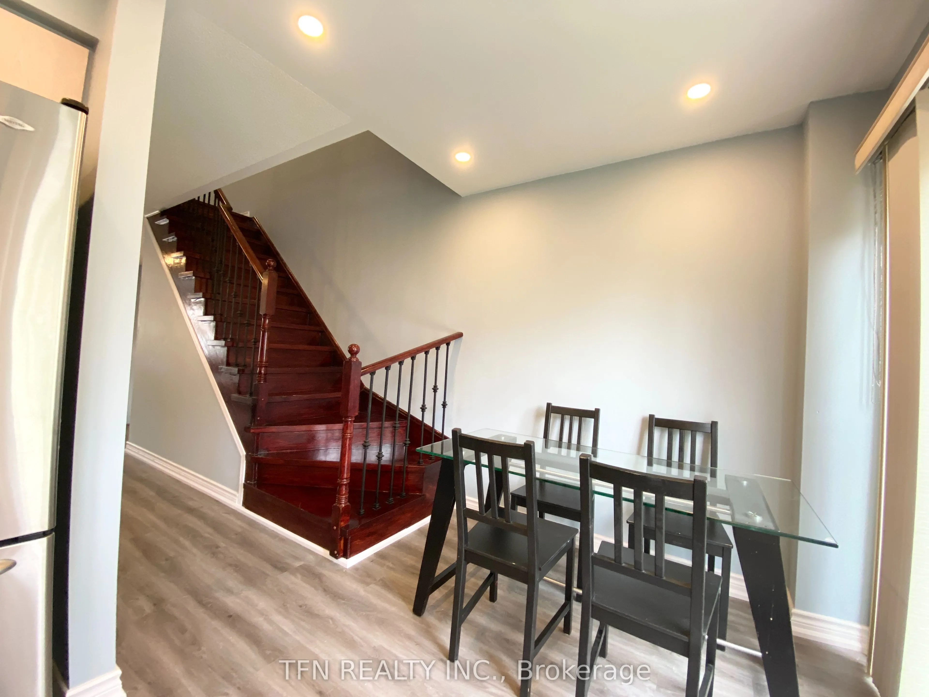 3020 Cedarglen Gate #42