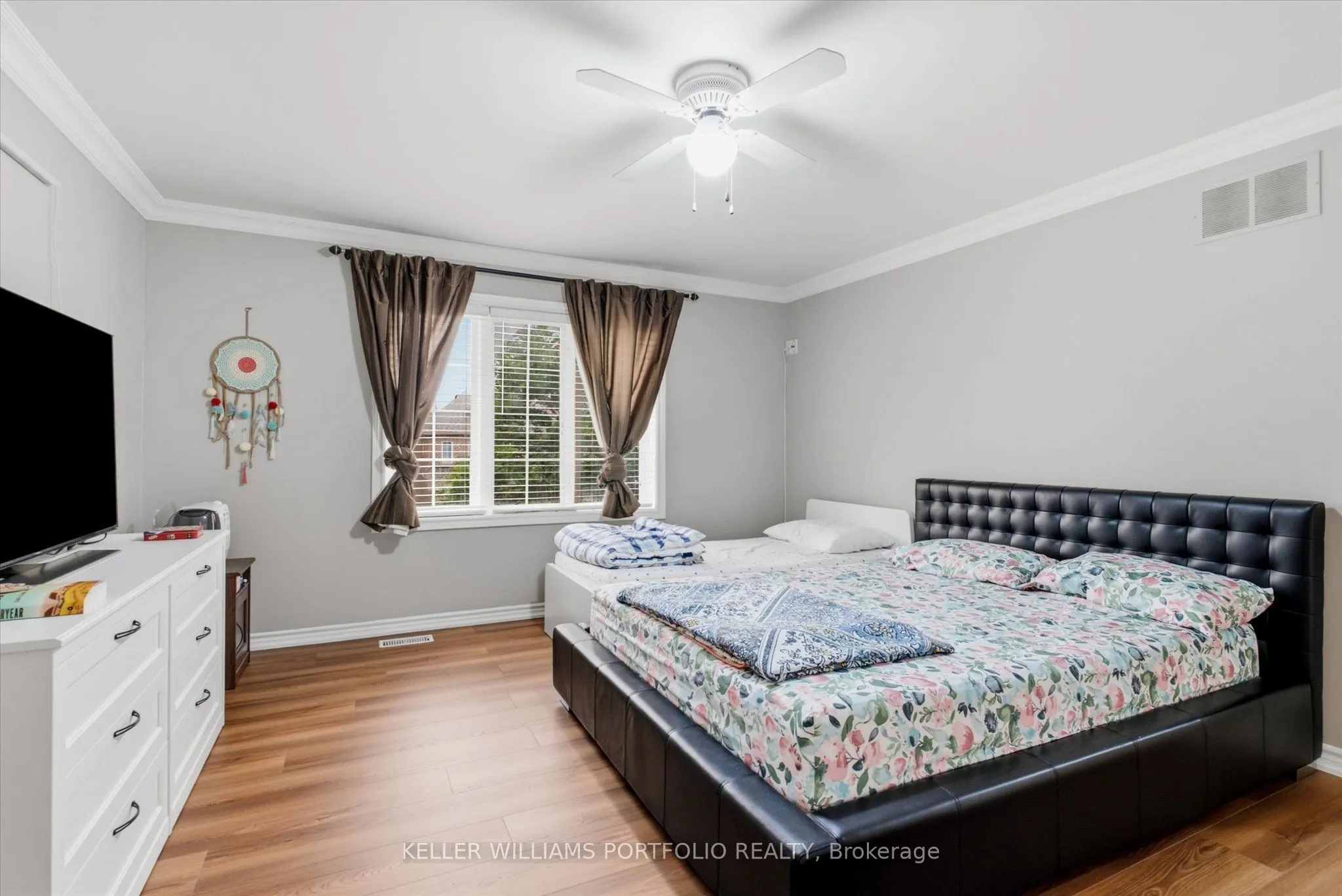 2153 Meadowglen Drive