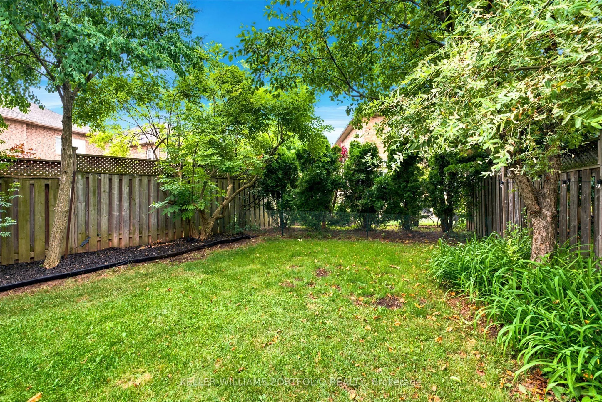 2153 Meadowglen Drive