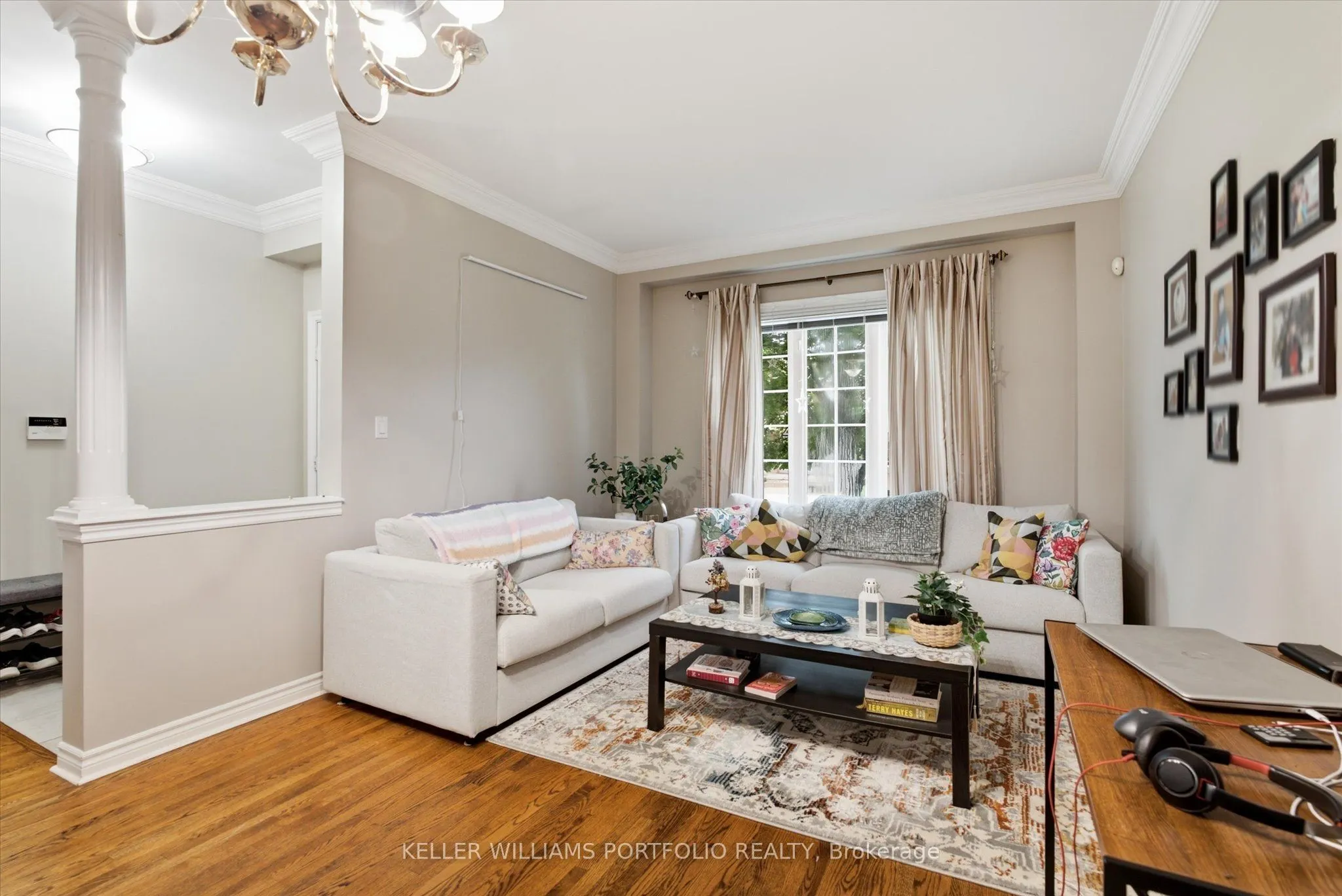 2153 Meadowglen Drive