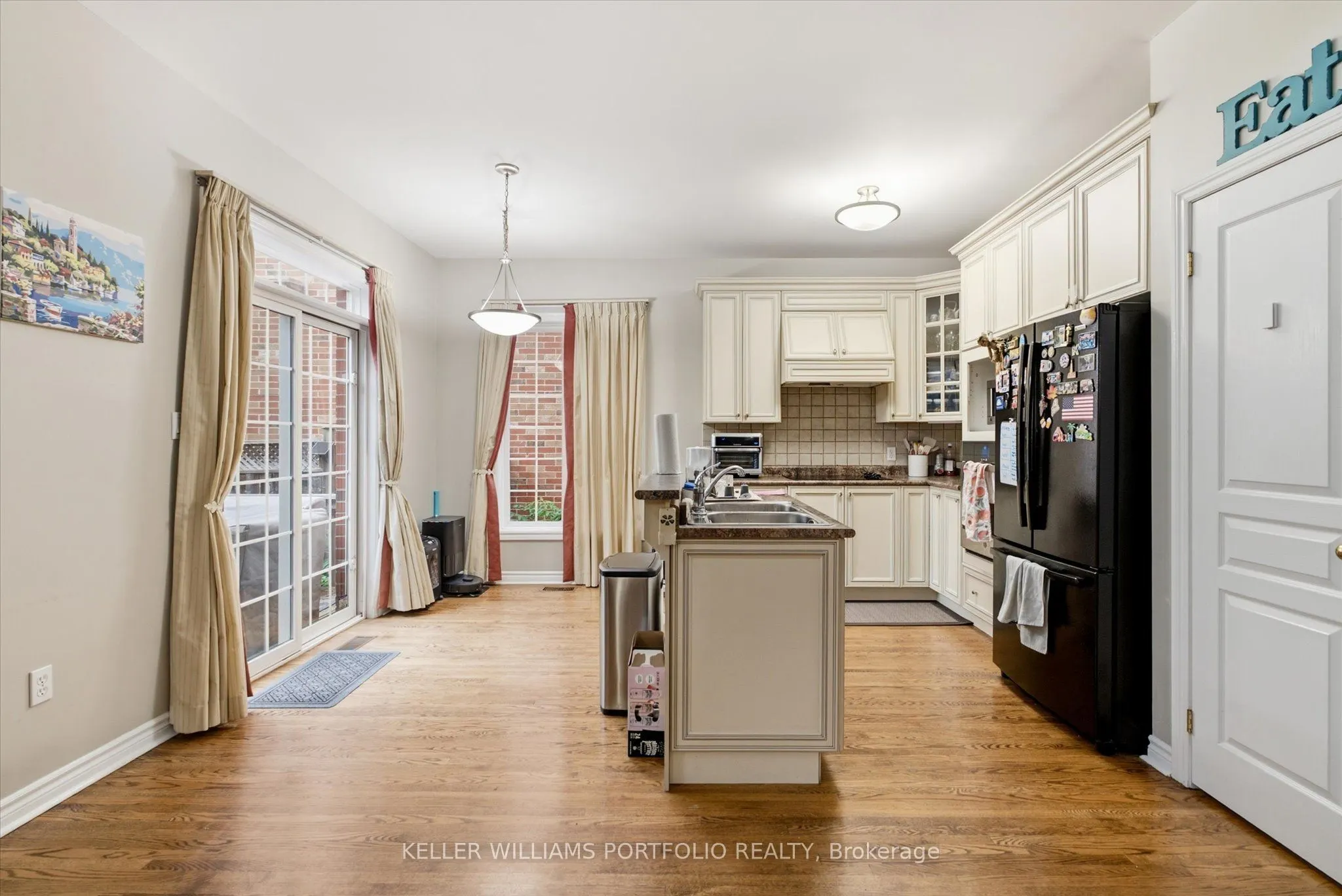 2153 Meadowglen Drive