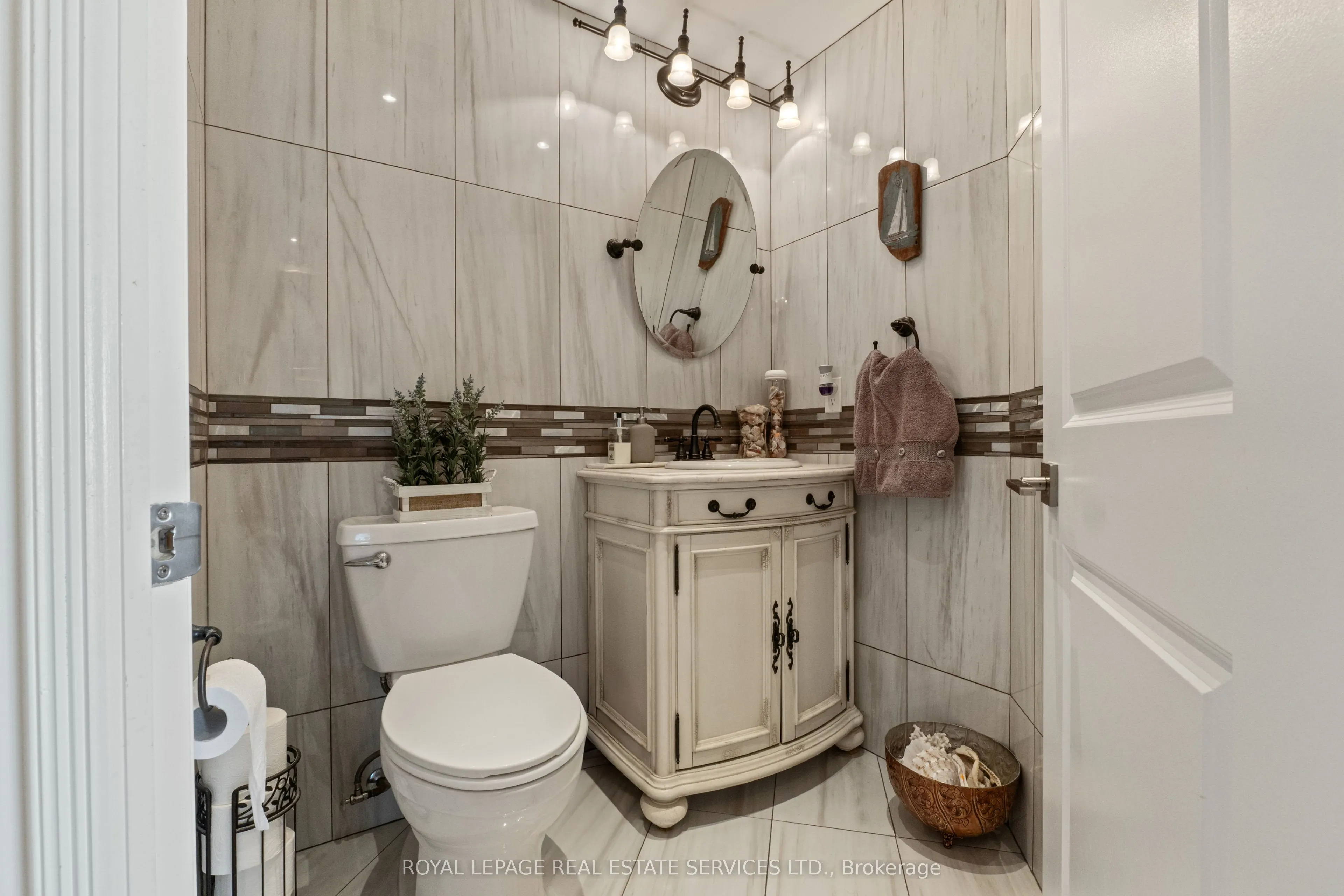 2267 Lake Shore Boulevard W #1304