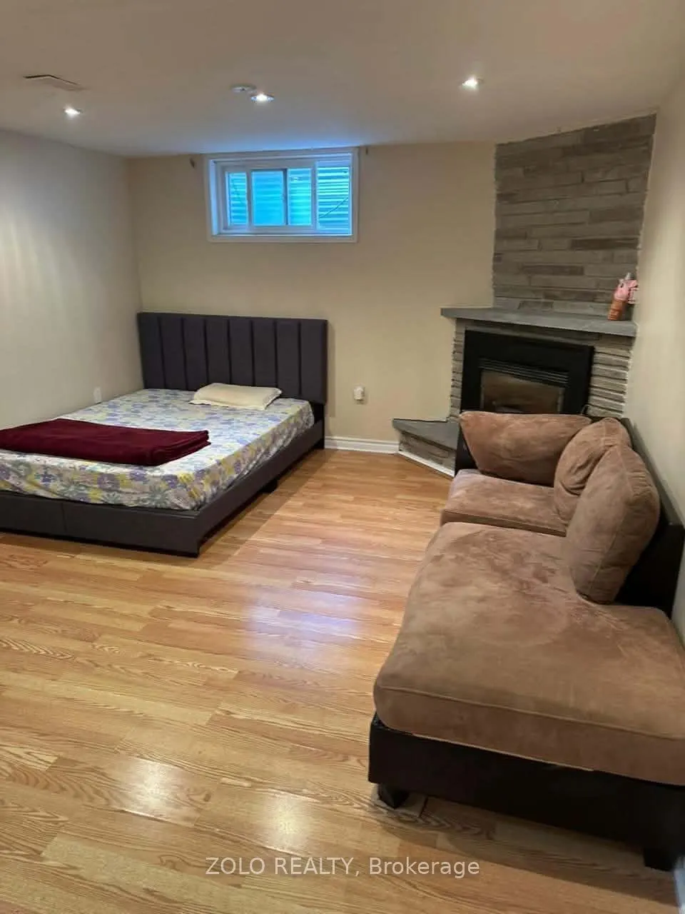12 Quinby Court