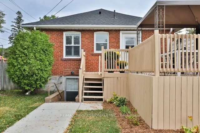 17 Loney Avenue