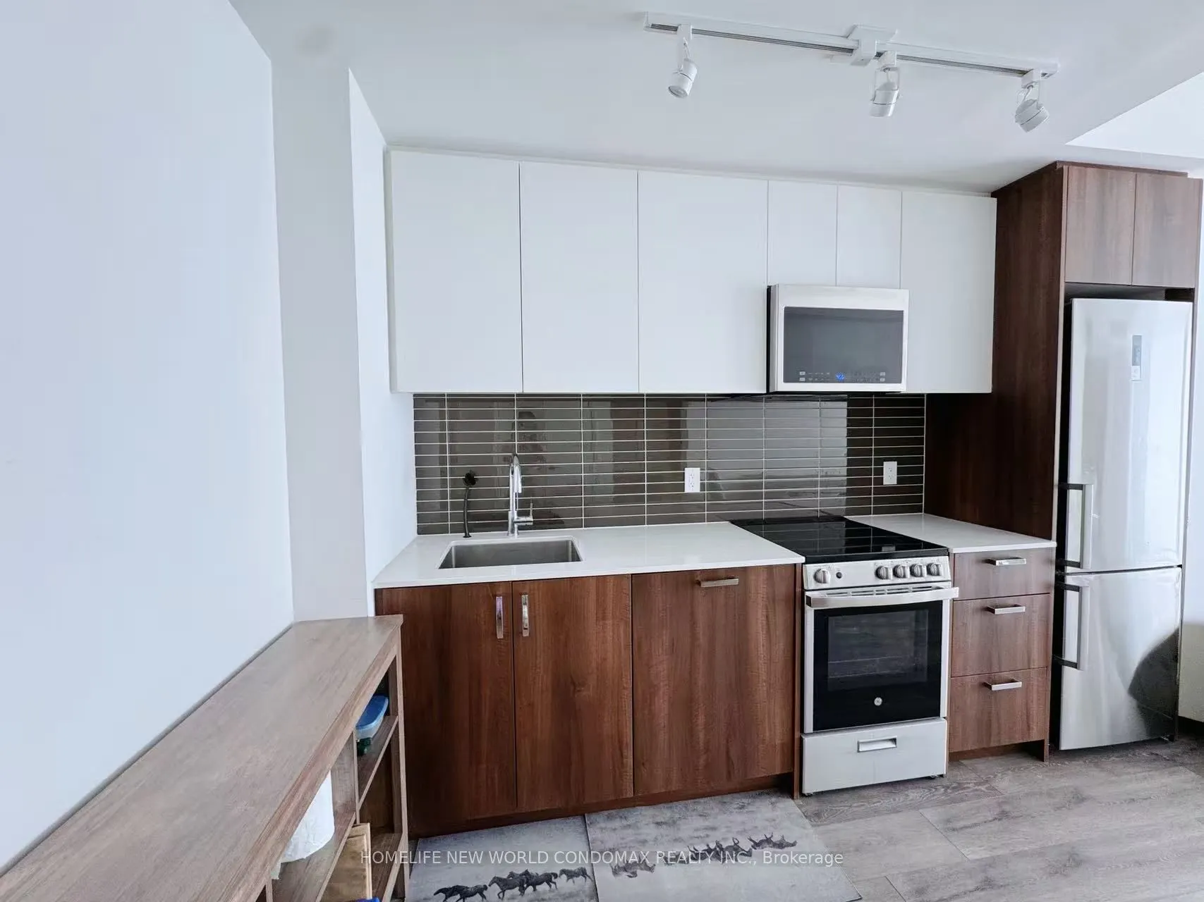 1787 ST. CLAIR Avenue W #609
