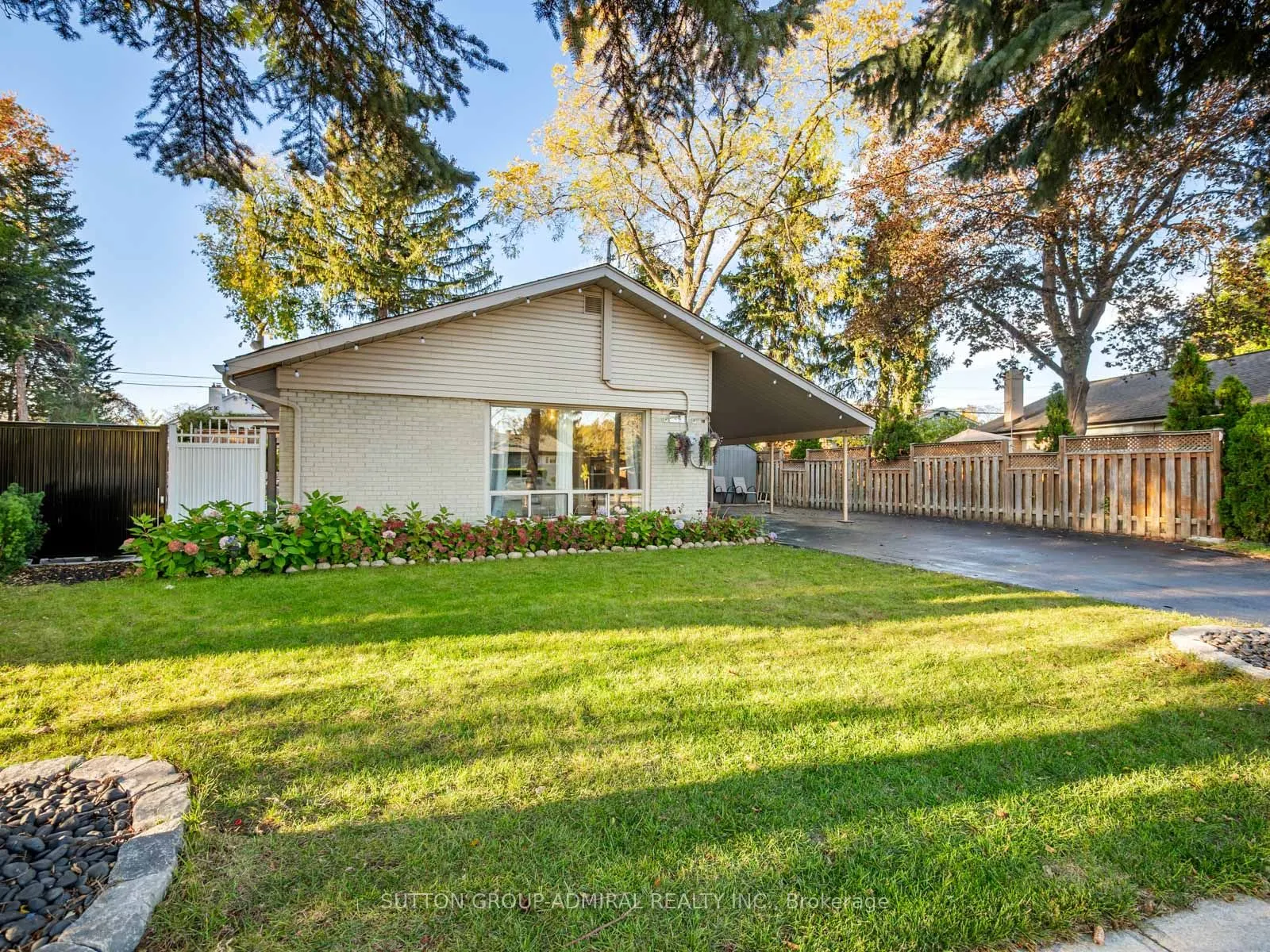 49 Kennebec Crescent