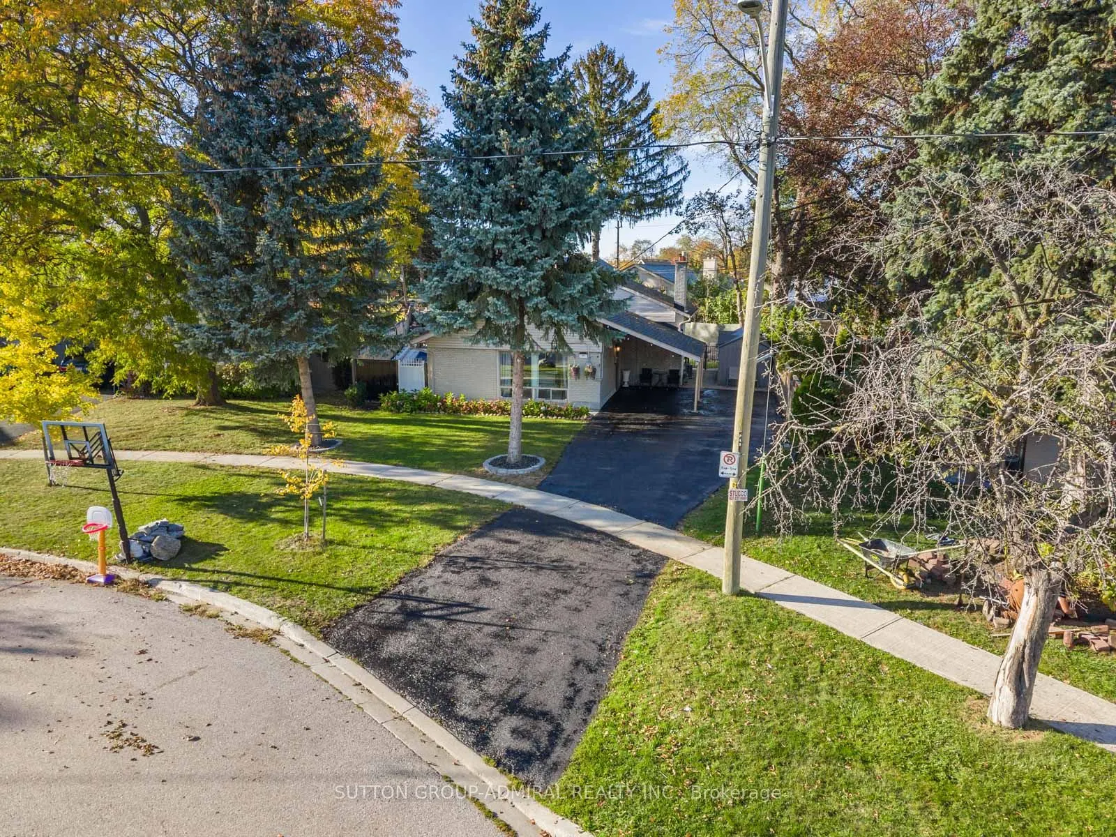 49 Kennebec Crescent