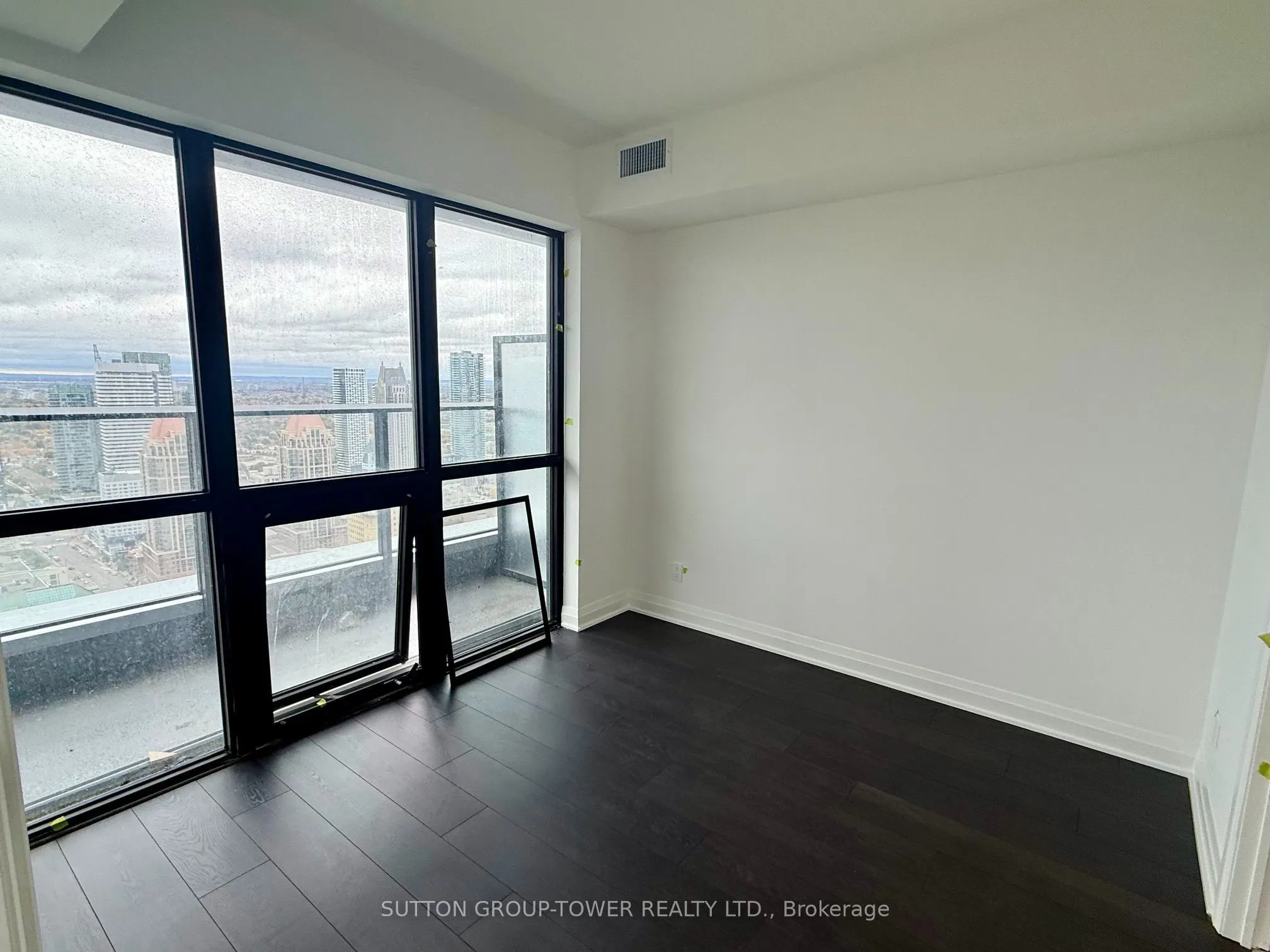 4015 The Exchange #4304