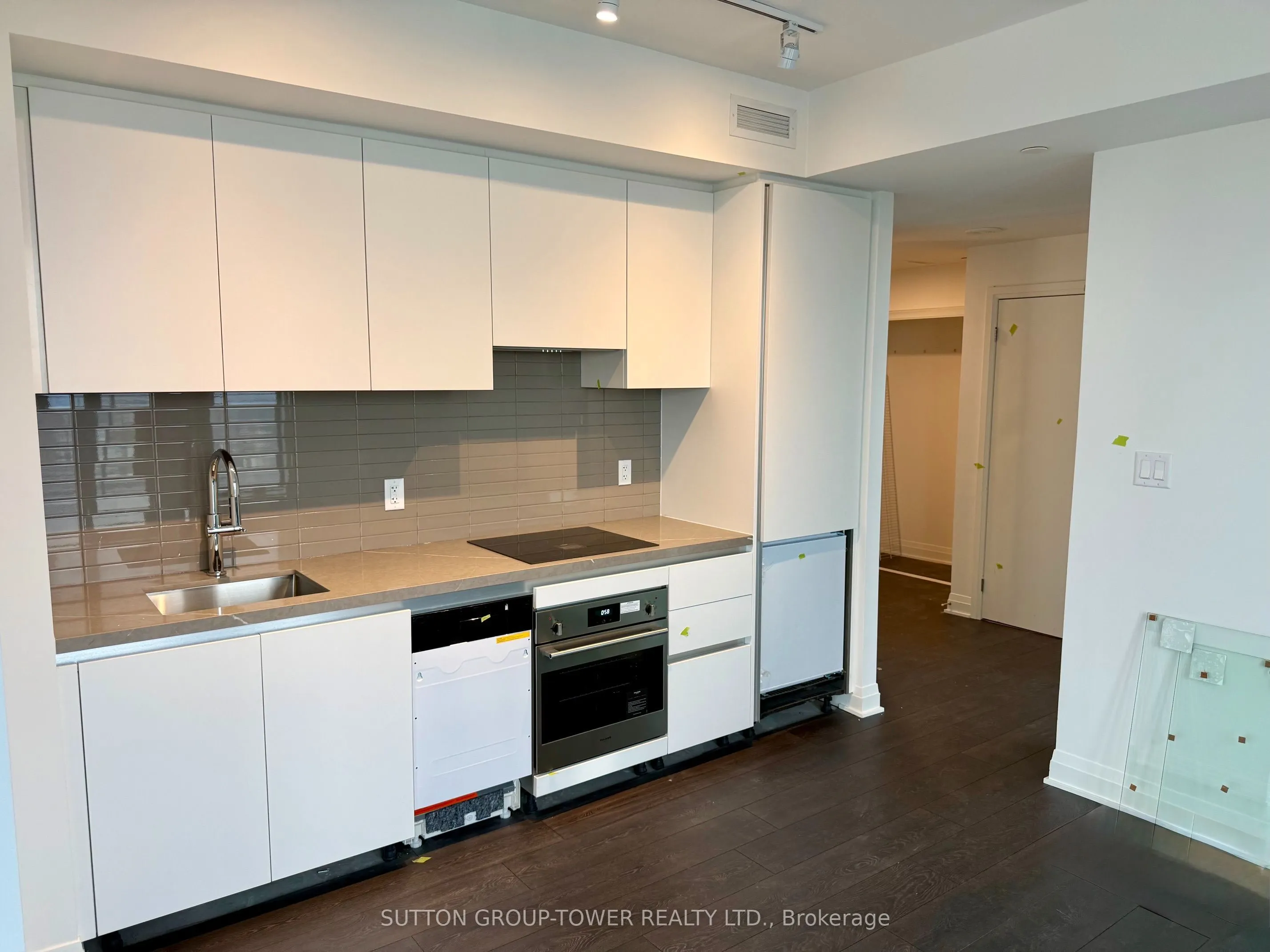 4015 The Exchange #4304