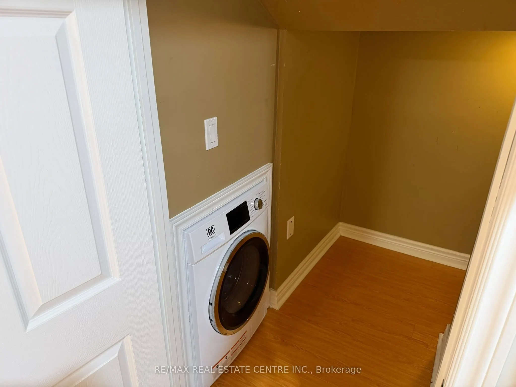 7448 Village Walk #Basement