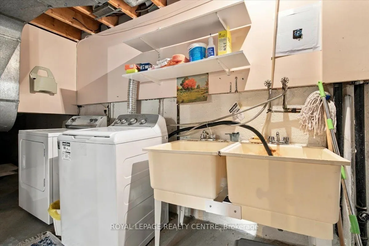 3516 Pitch Pine Crescent