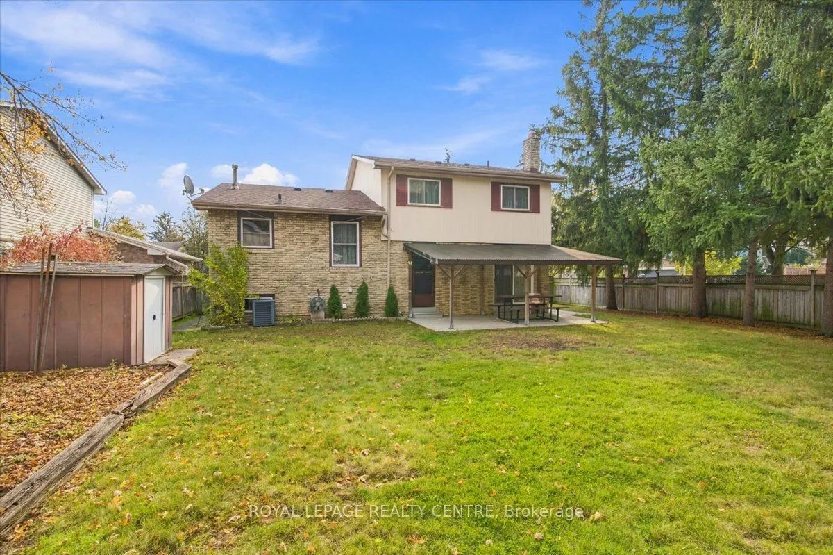 3516 Pitch Pine Crescent