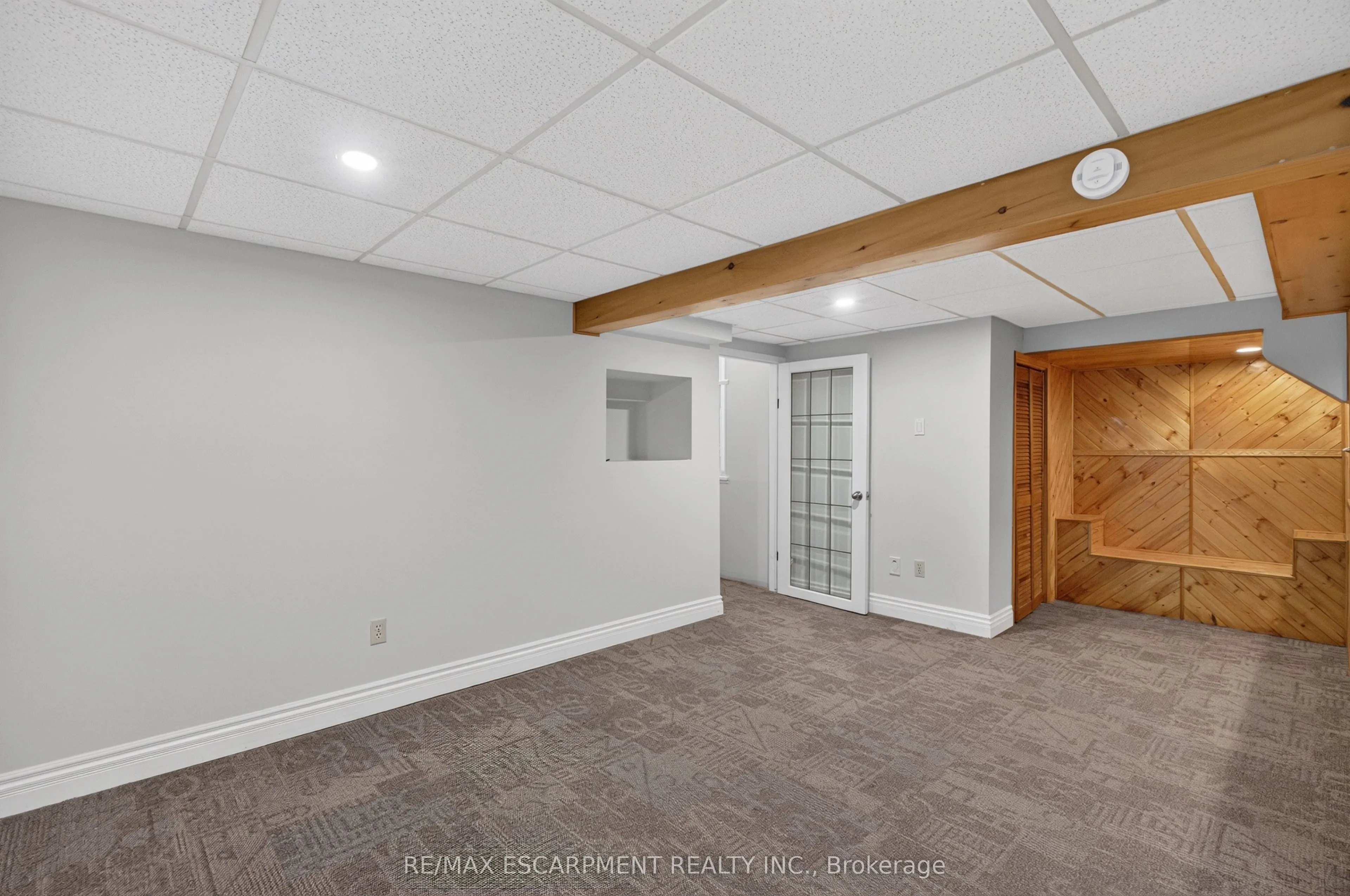 3401 Rockwood Drive