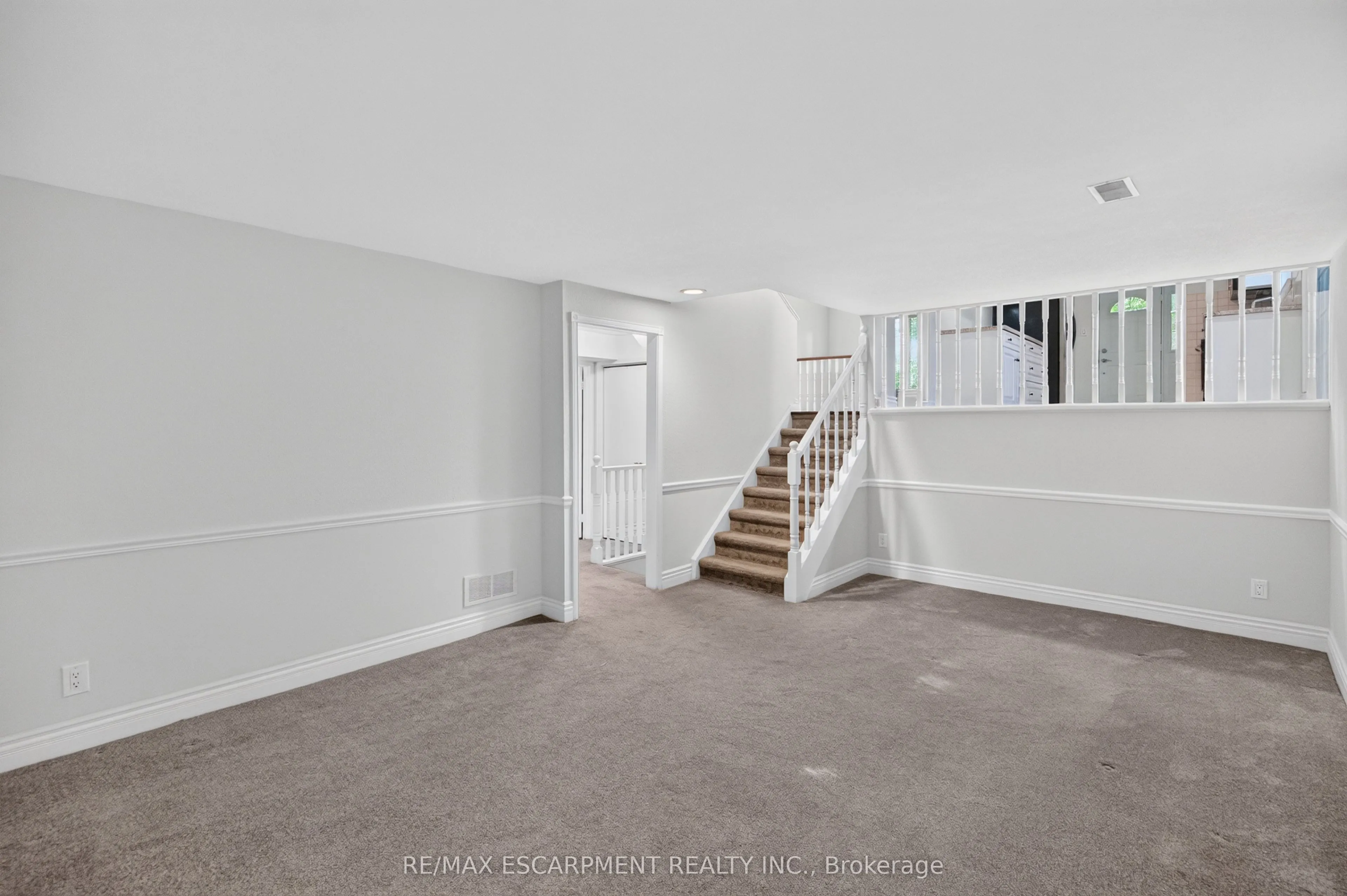 3401 Rockwood Drive