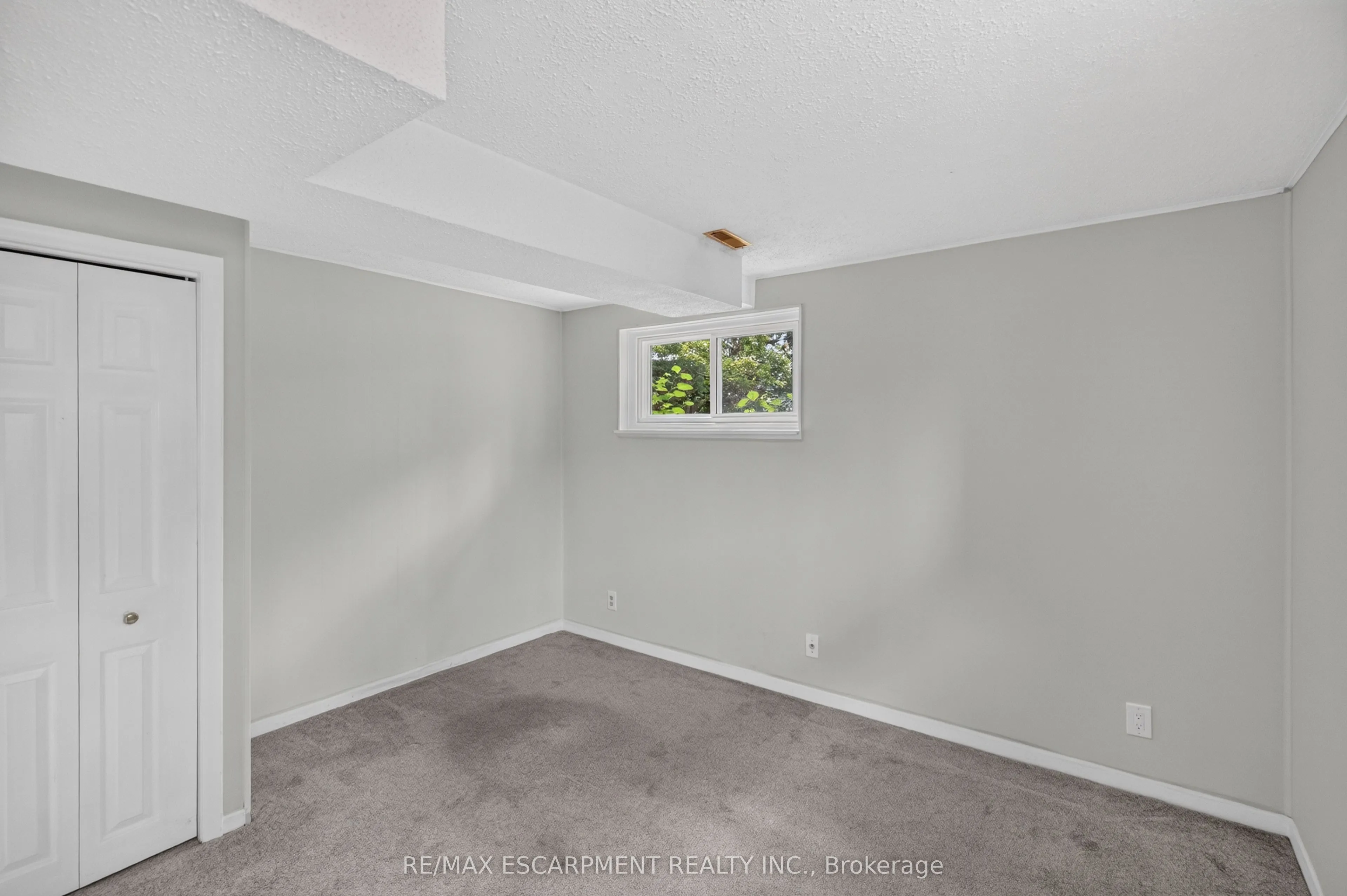 3401 Rockwood Drive