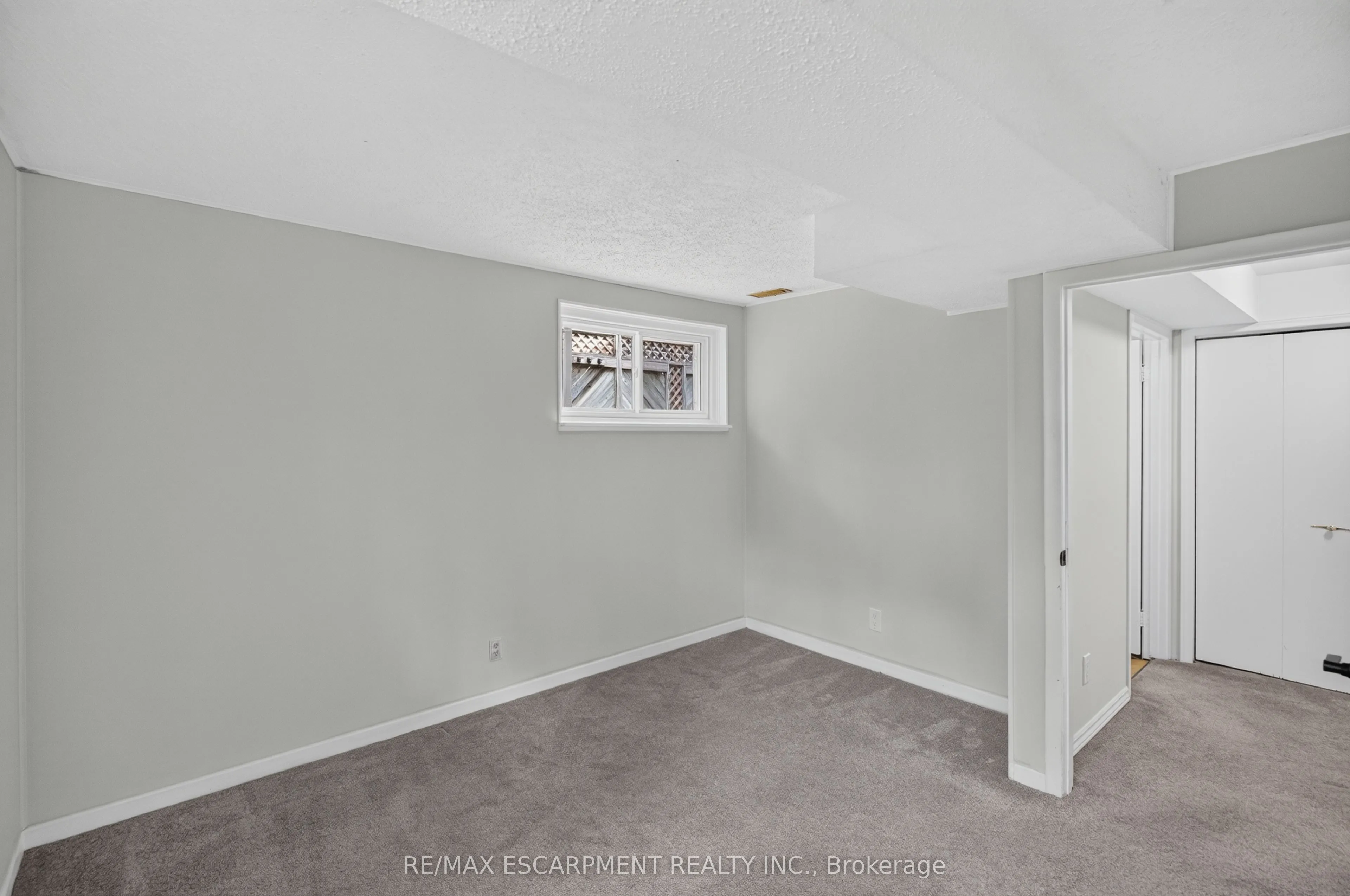 3401 Rockwood Drive