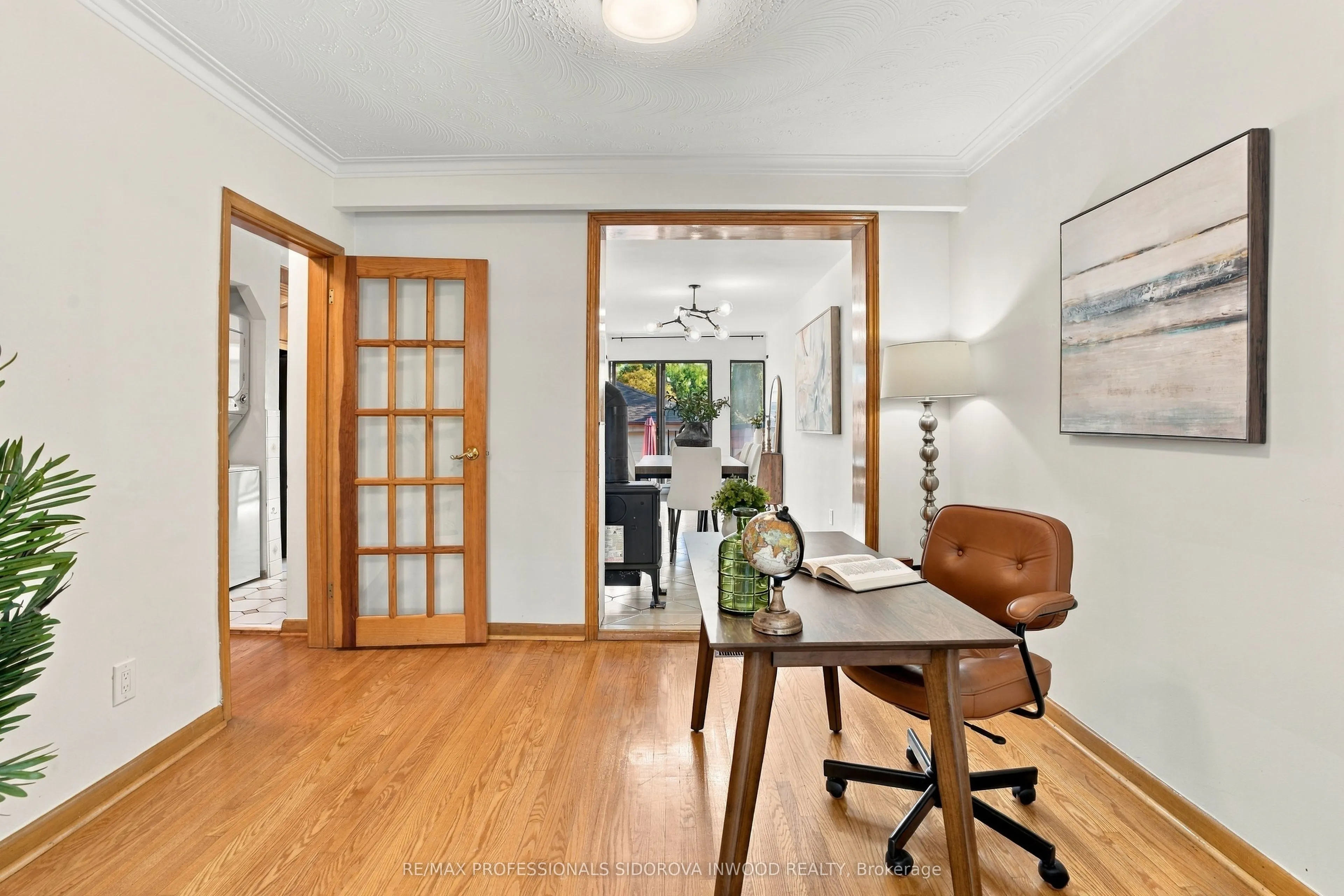 137 Evelyn Avenue