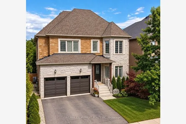 2121 Blackforest Crescent