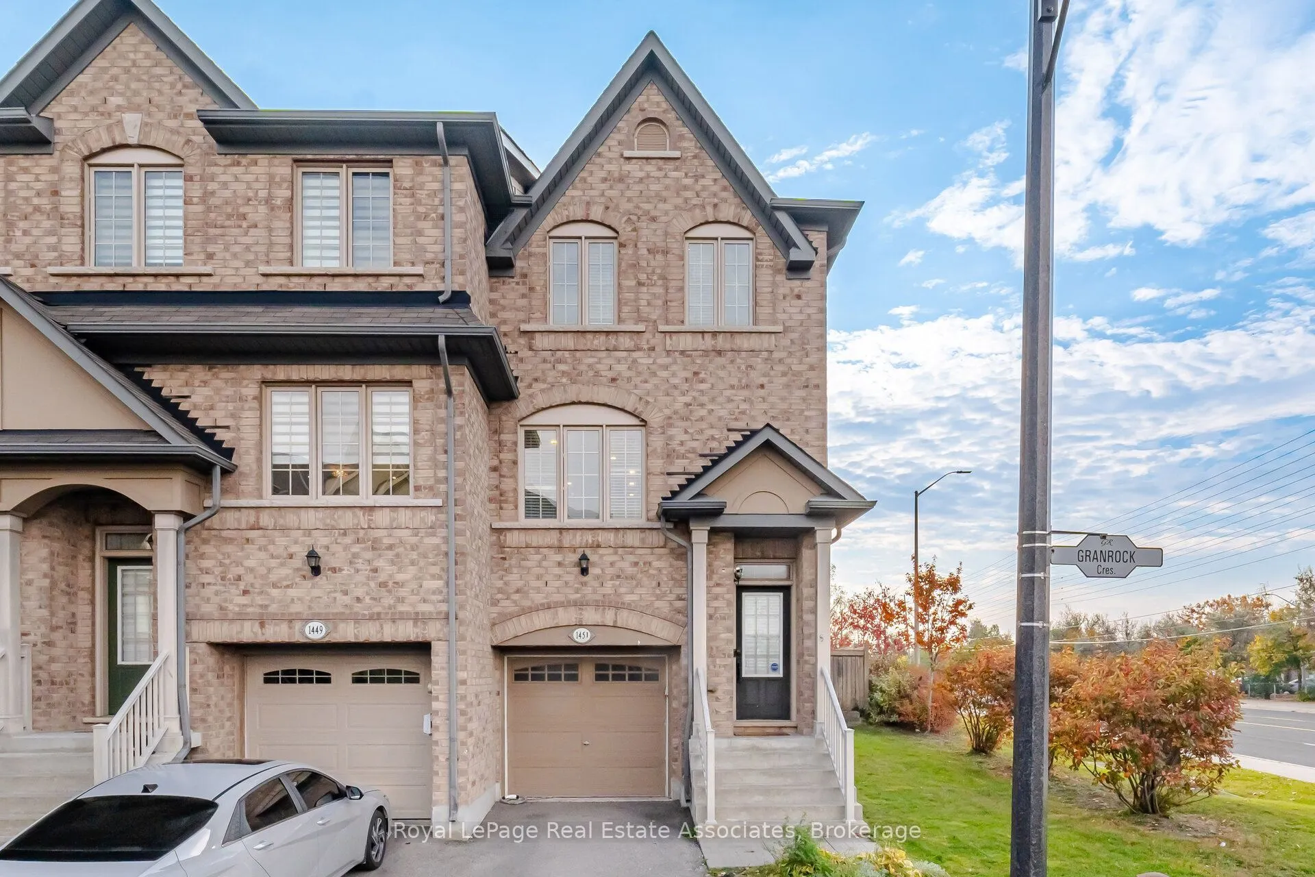 1451 Granrock Crescent
