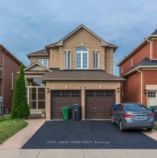 110 Turquoise Crescent #Lower