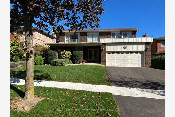 2529 Claymore Crescent