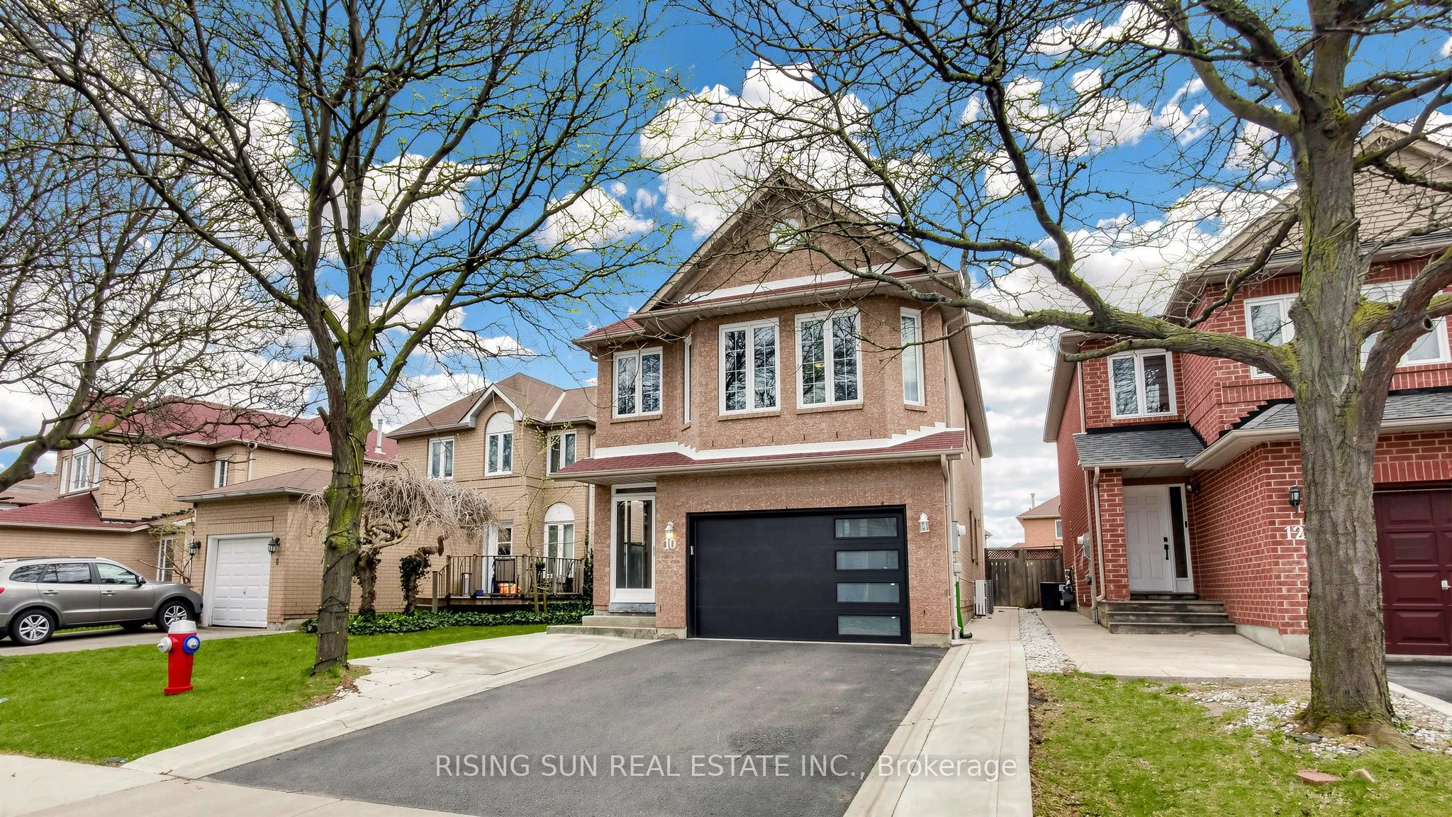 10 Cedarwood Crescent