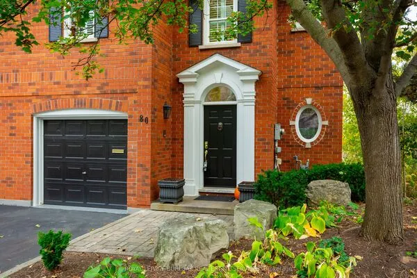 80 Fairwood Place W