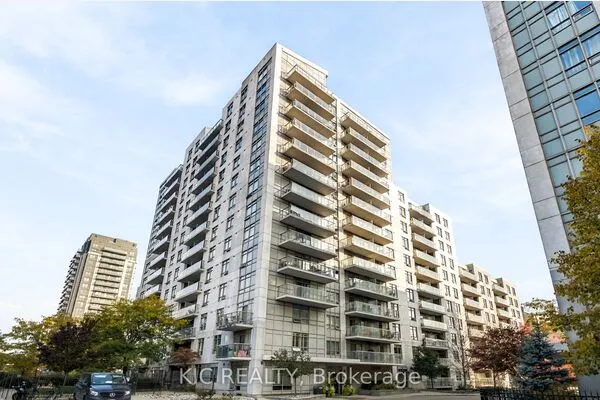 816 Lansdowne Avenue #424